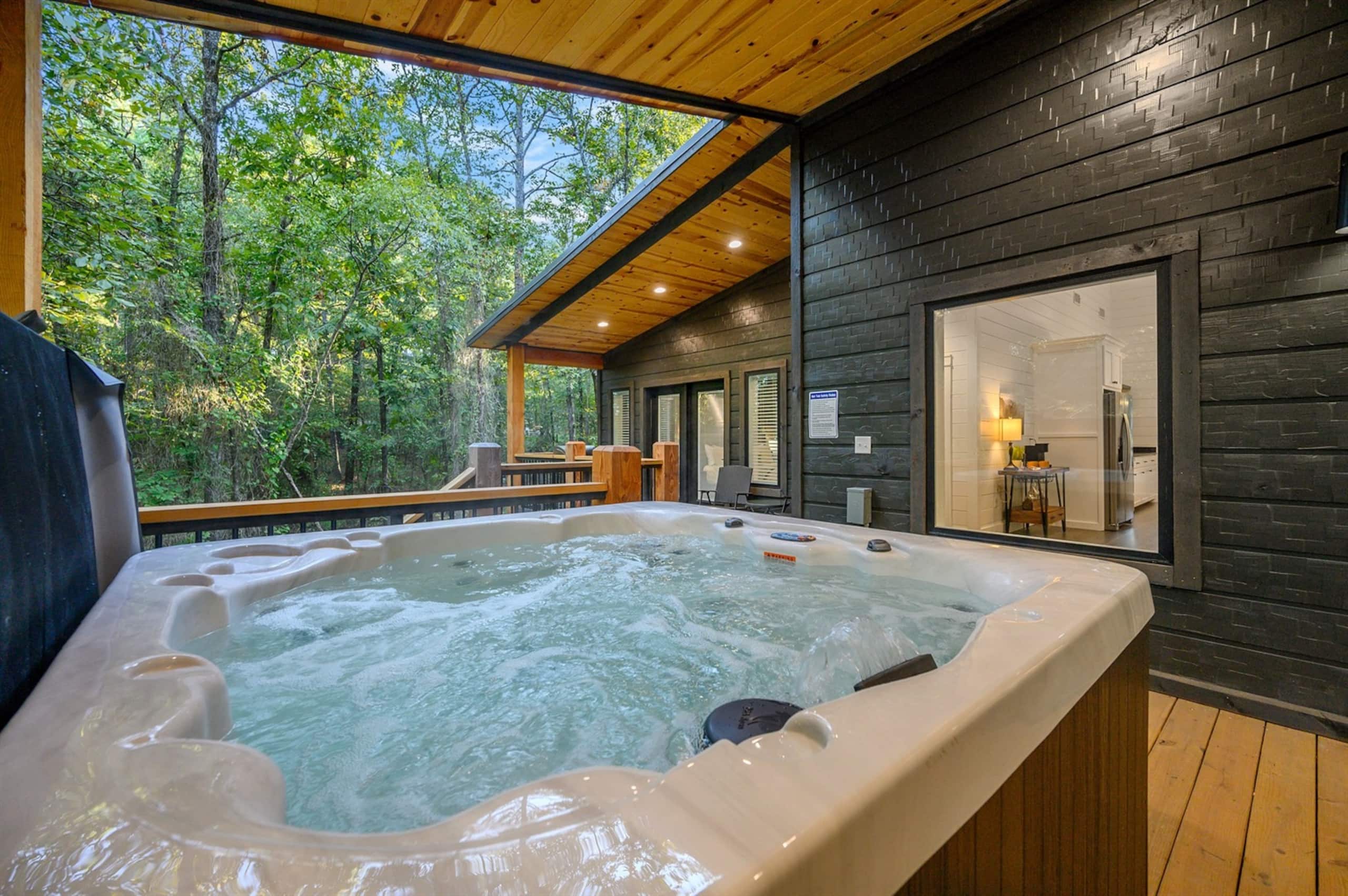 Romantic, Spacious, Modern Cabin