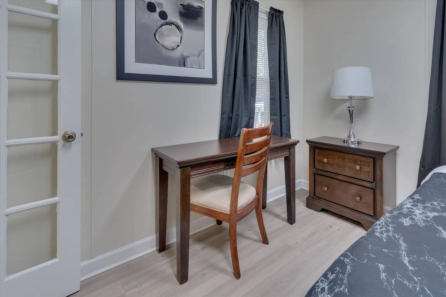 Duke Snuggle Bunker 1BR Fenced House 16