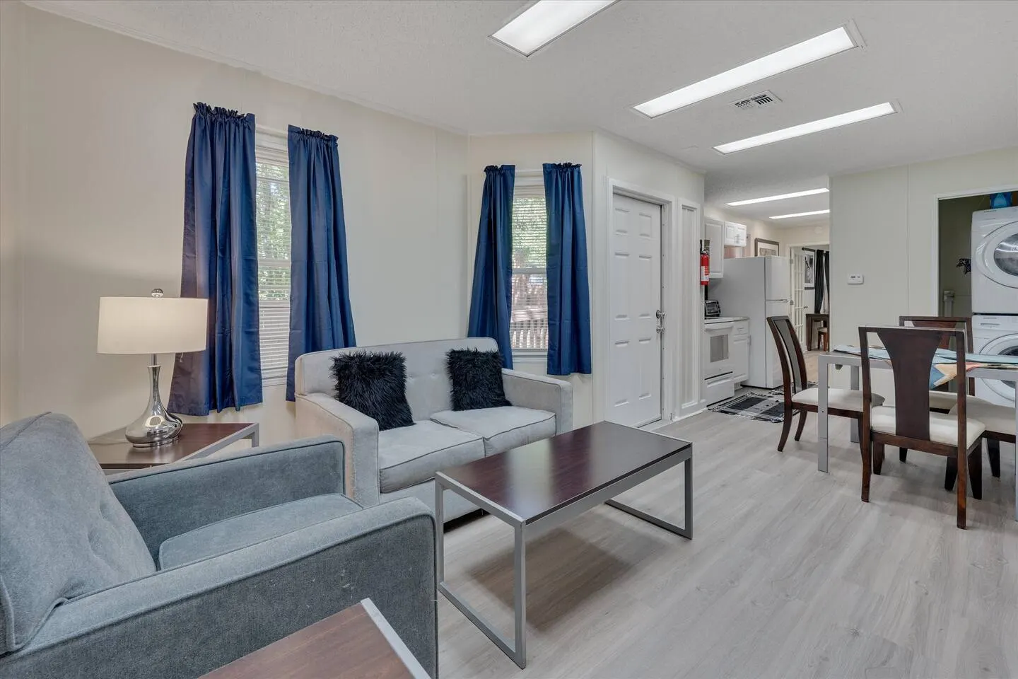 Duke Snuggle Bunker 1BR Fenced House 17