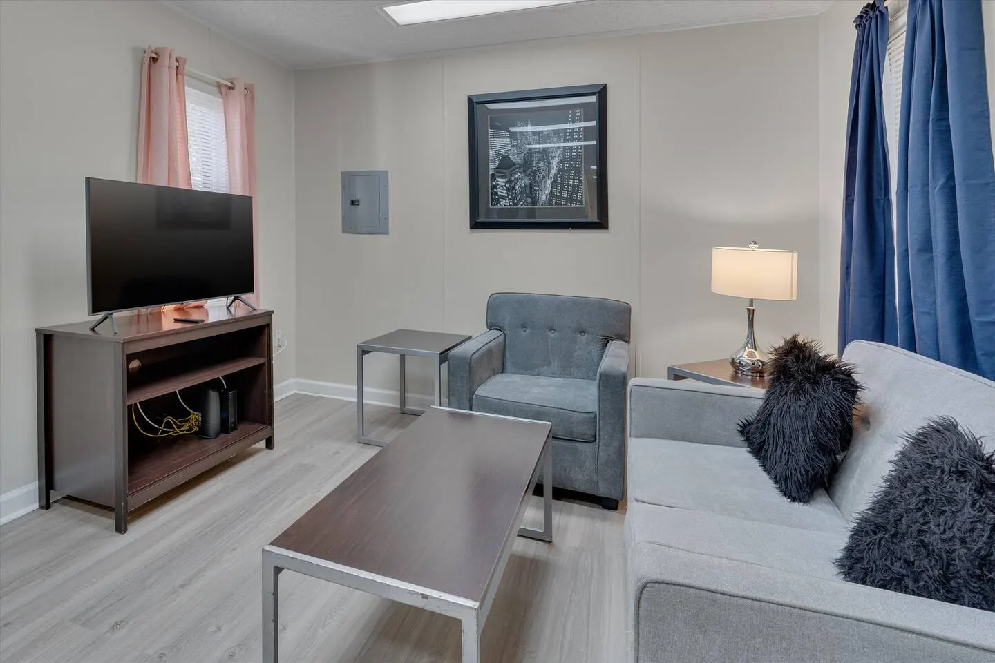 Duke Snuggle Bunker 1BR Fenced House 18