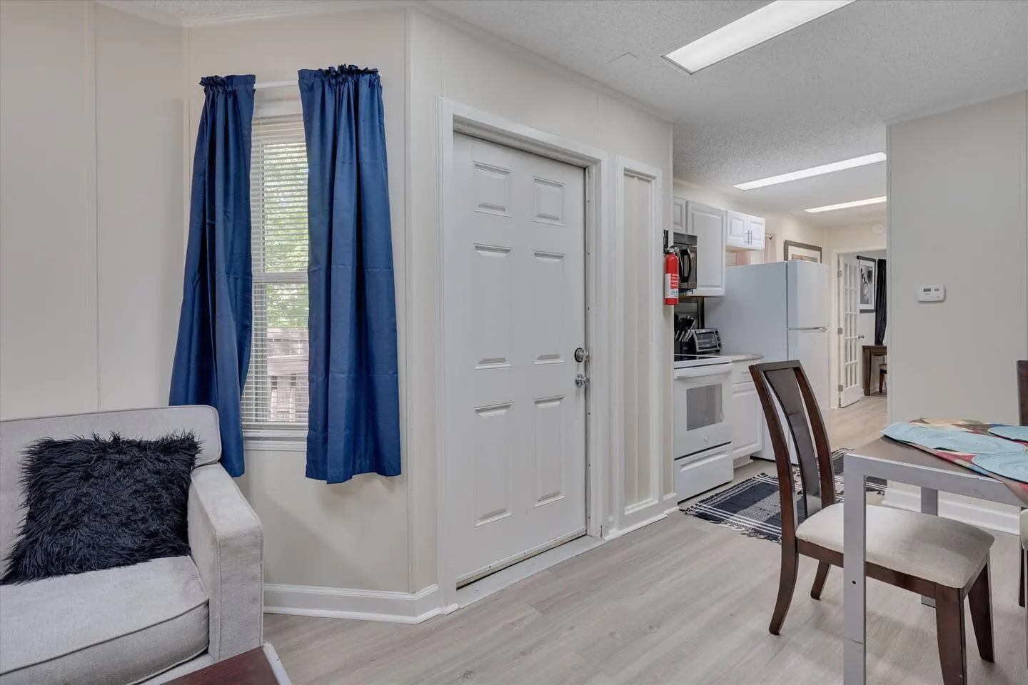 Duke Snuggle Bunker 1BR | Fenced House — foto 4