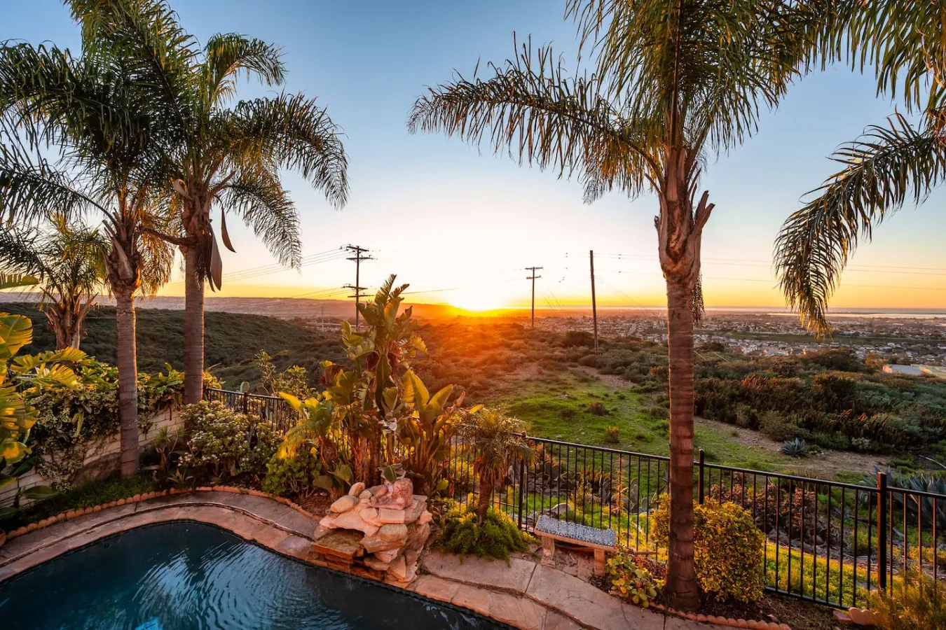 Seabird Retreat 5b 3ba Pool, Jacuzzi, BBQ 2