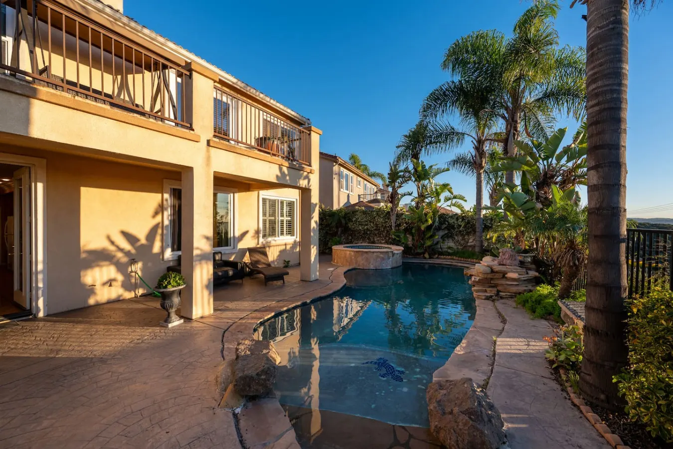Seabird Retreat 5b 3ba Pool, Jacuzzi, BBQ 3
