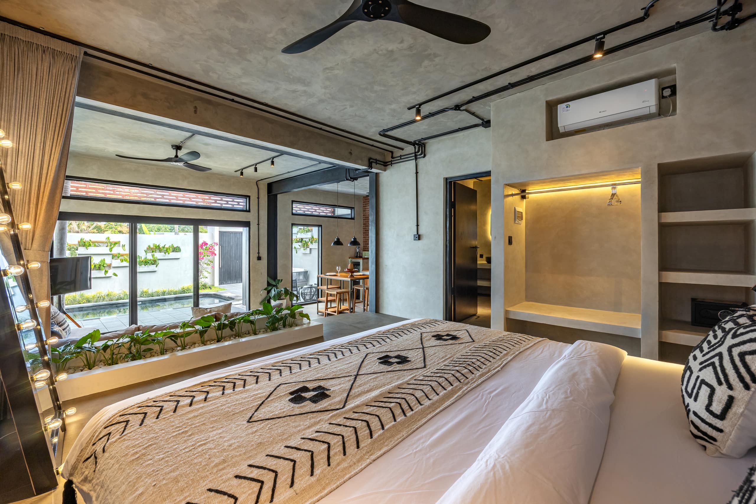 Couple's Stylish 1BR Villa • Private Pool • Canggu 33