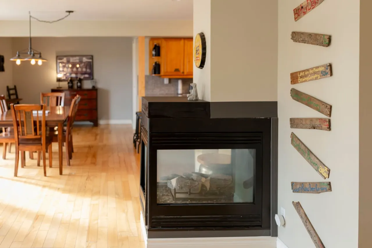 Craft Suite Water View Stay in Picton + Family-Friendly Retreat Central PEC gem - Sleeps up to 6 11