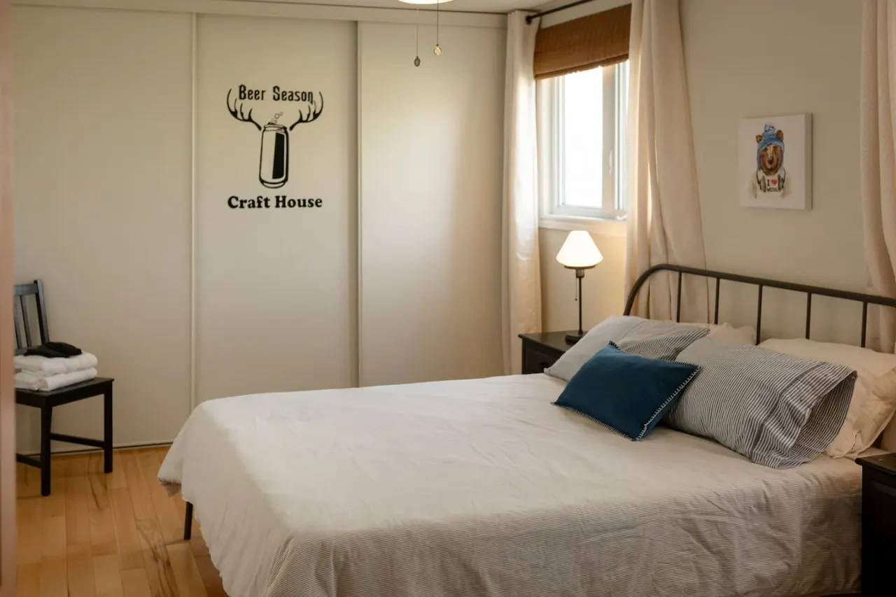 Craft Suite Water View Stay in Picton + Family-Friendly Retreat Central PEC gem - Sleeps up to 6 14