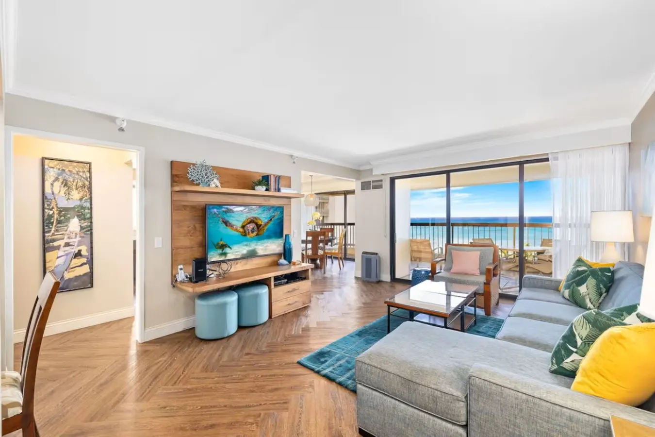 New ~ Oceanfront Luxury at Waikiki Beach Tower — photo 2