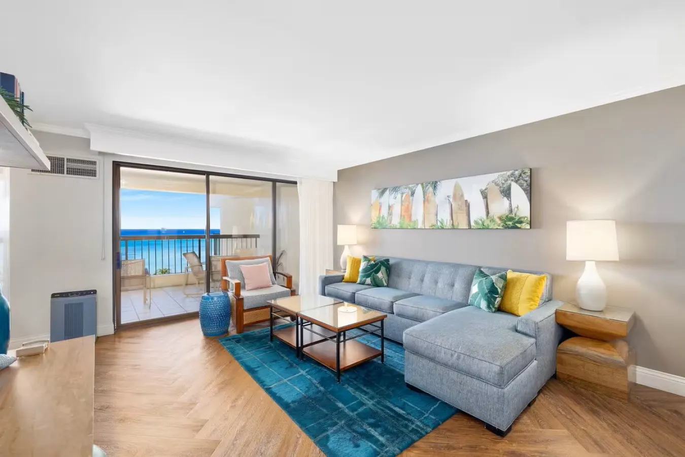 New ~ Oceanfront Luxury at Waikiki Beach Tower 6
