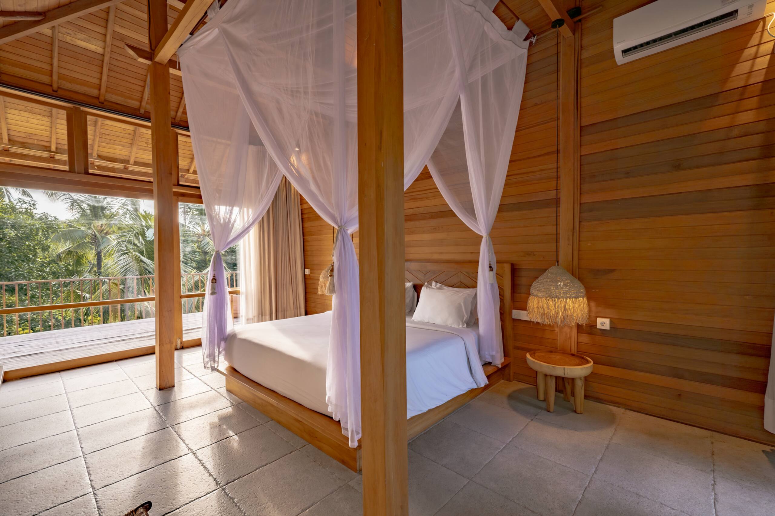Three Bedroom Wooden Villa at Diamond Nusa Penida 18