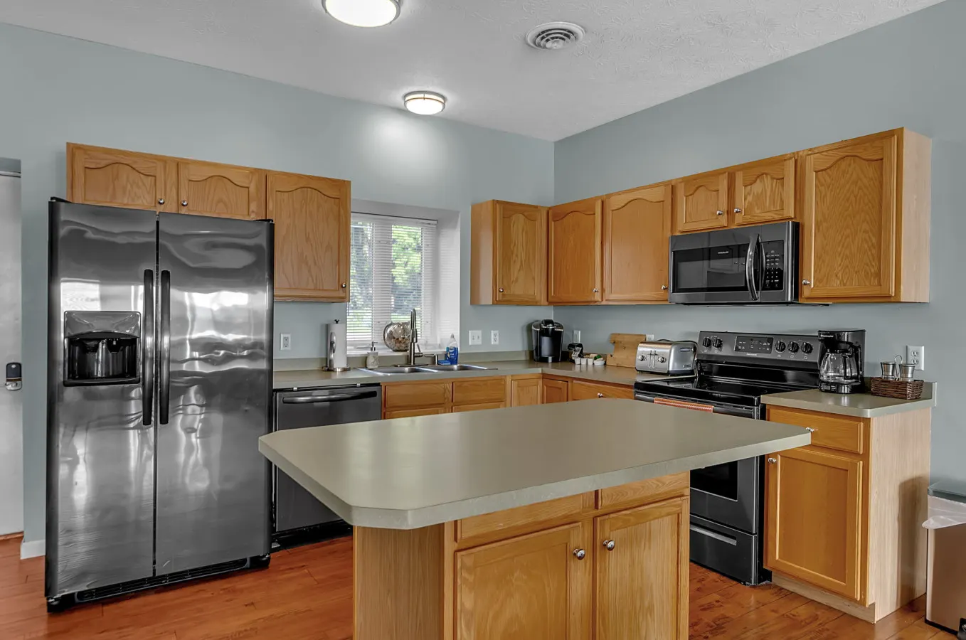 Conesus Lakefront Condo Complex- 4 Condos in 1 Building — photo 2