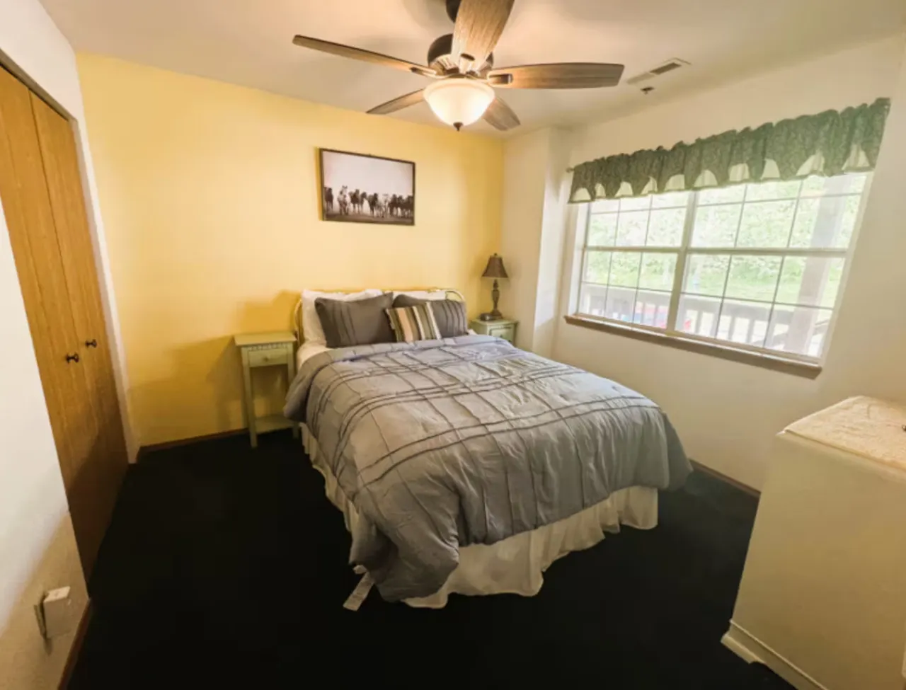 Branson condo near Silver Dollar City 13