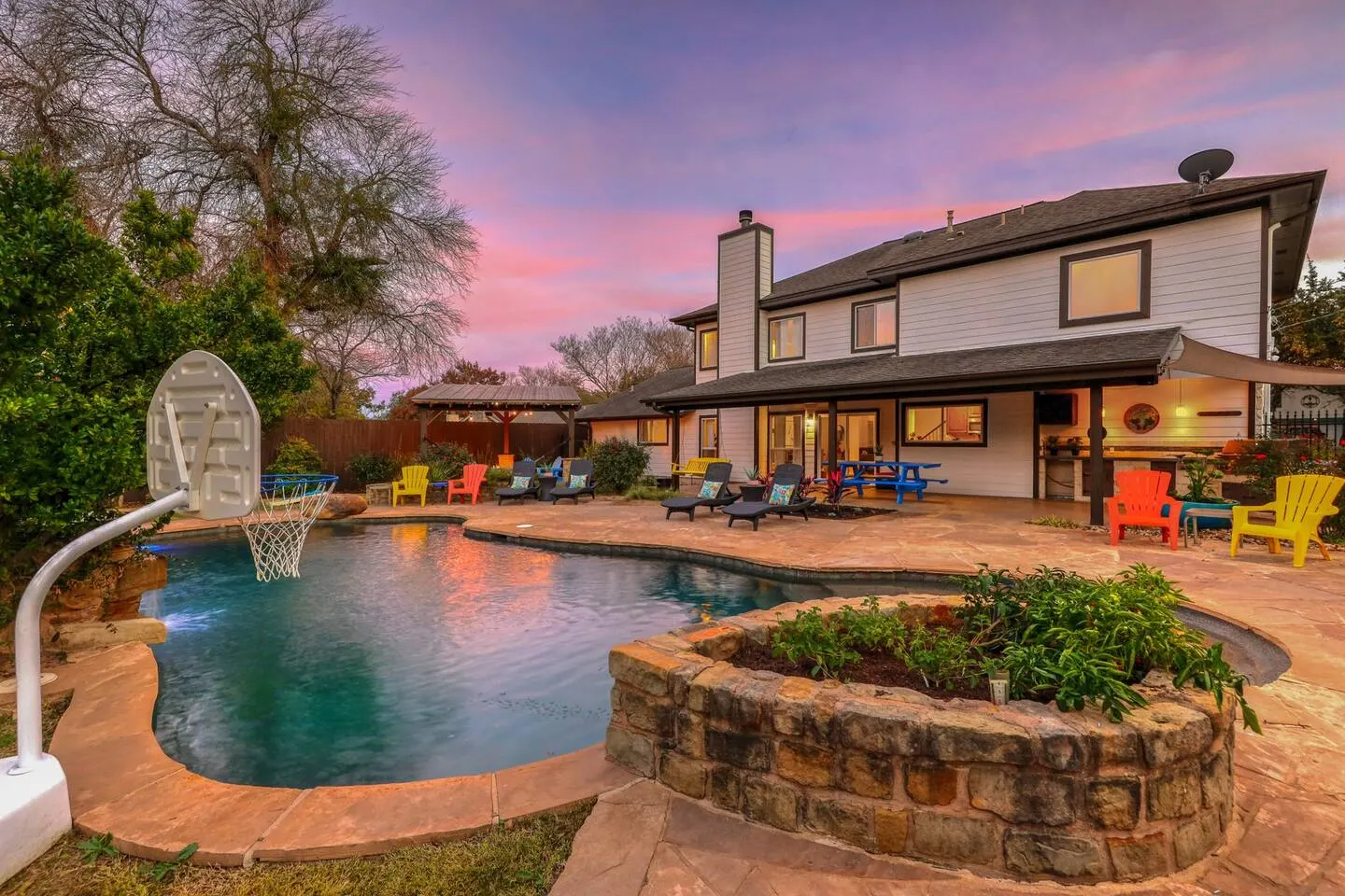 Group Retreat w Private Backyard Oasis Pool/Slide 5