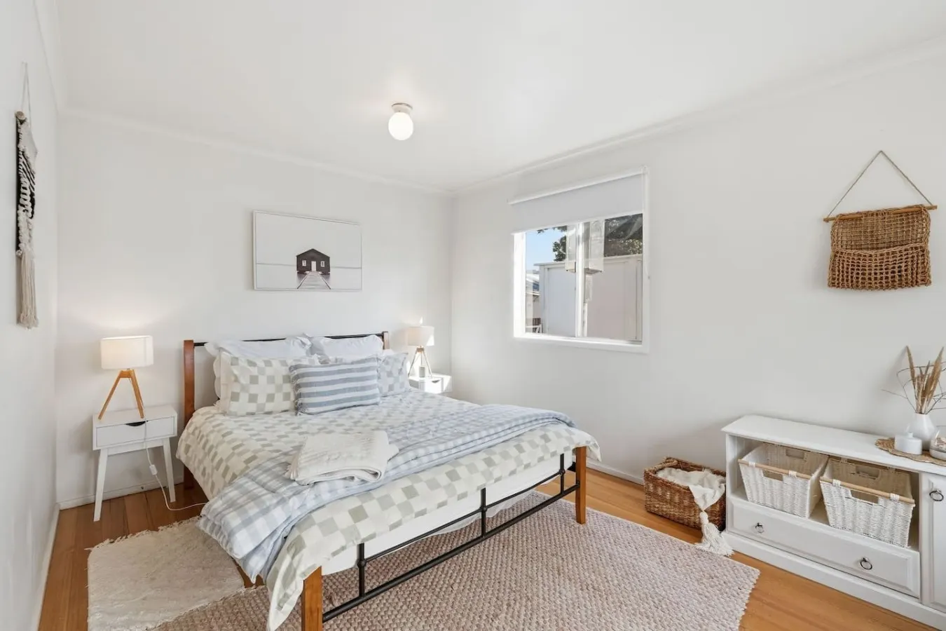 Seven Mile Beach Holiday Home - unwind and restore 20