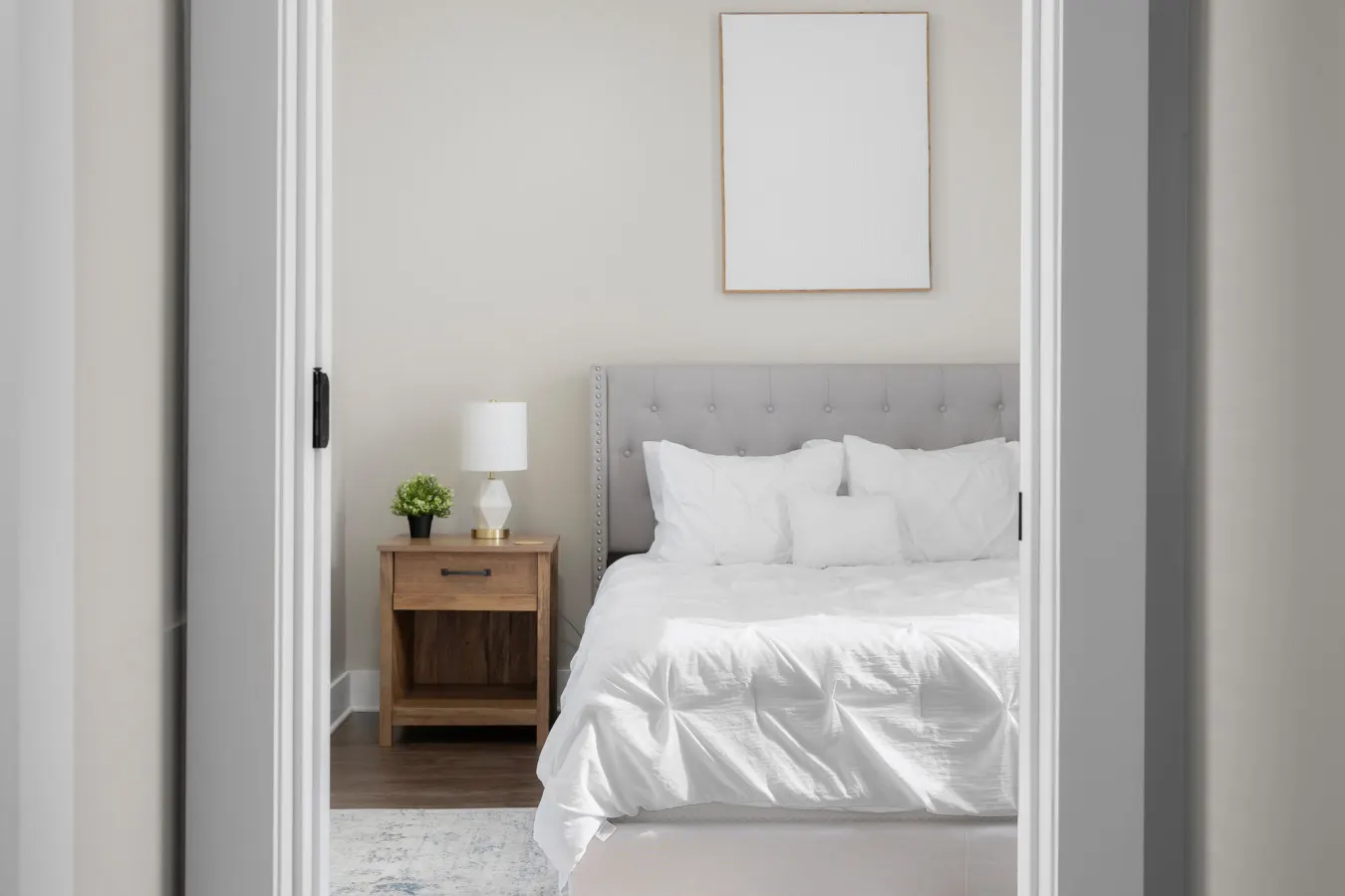 Downtown Columbus~Stunning Upscale 1 bd Suite
