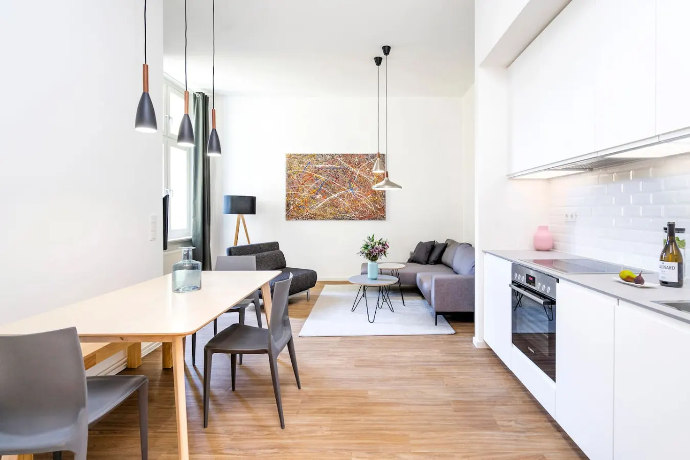 150qm Apartment mit 3 Badezimmer und Balkon — photo 2
