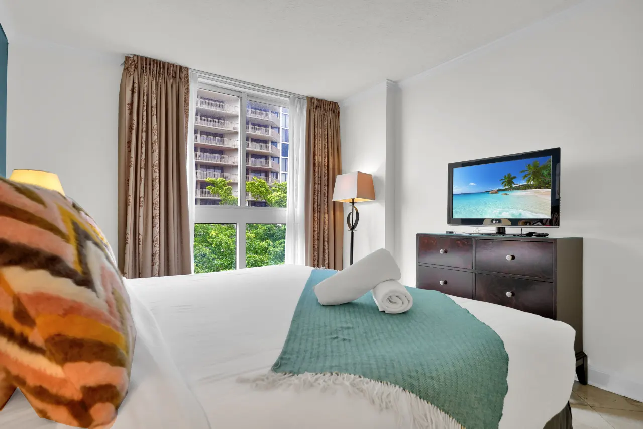 SF Relaxing Condo Hotel in the Grove, Free Parking 20