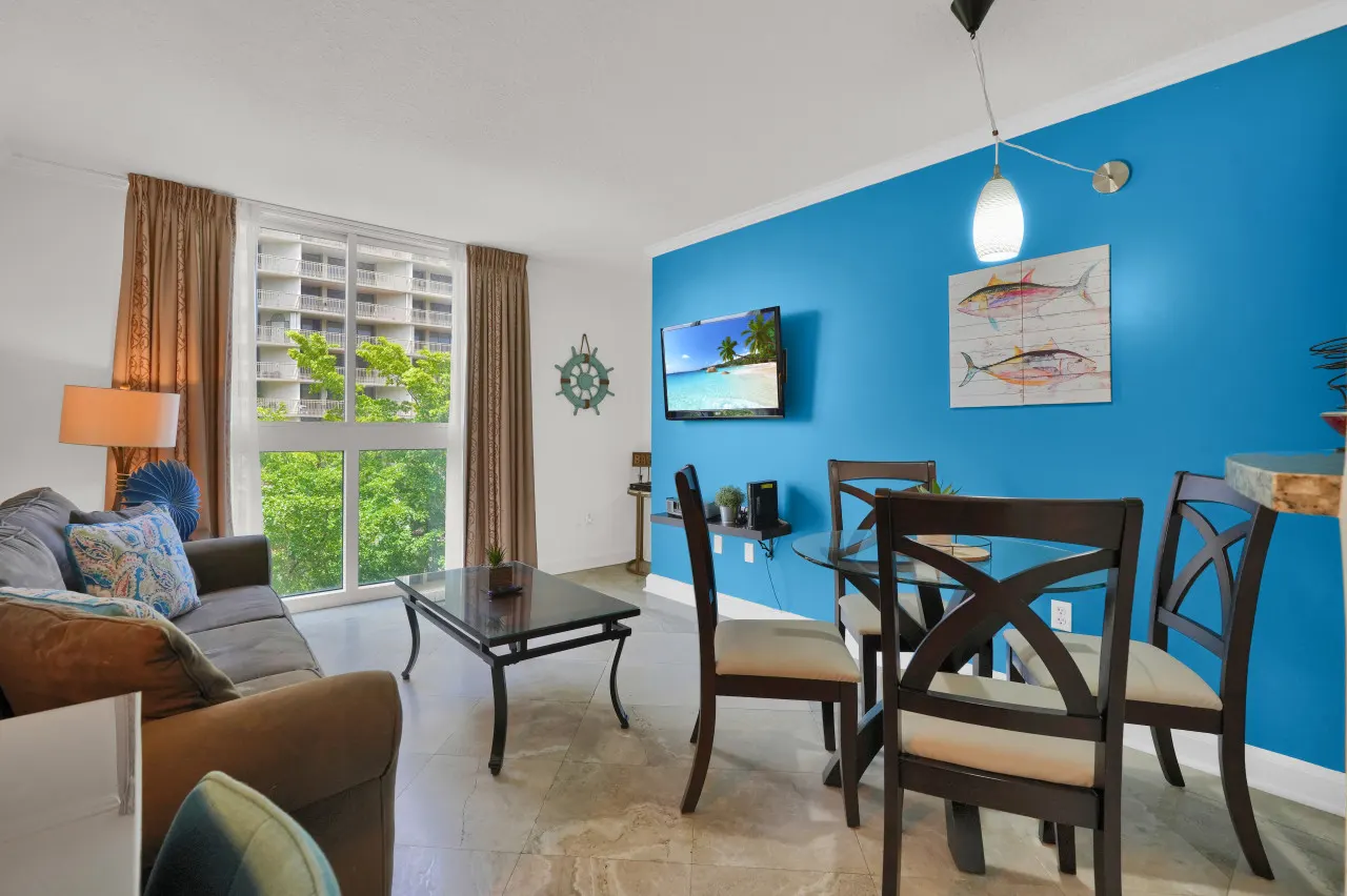 SF Relaxing Condo Hotel in the Grove, Free Parking 8