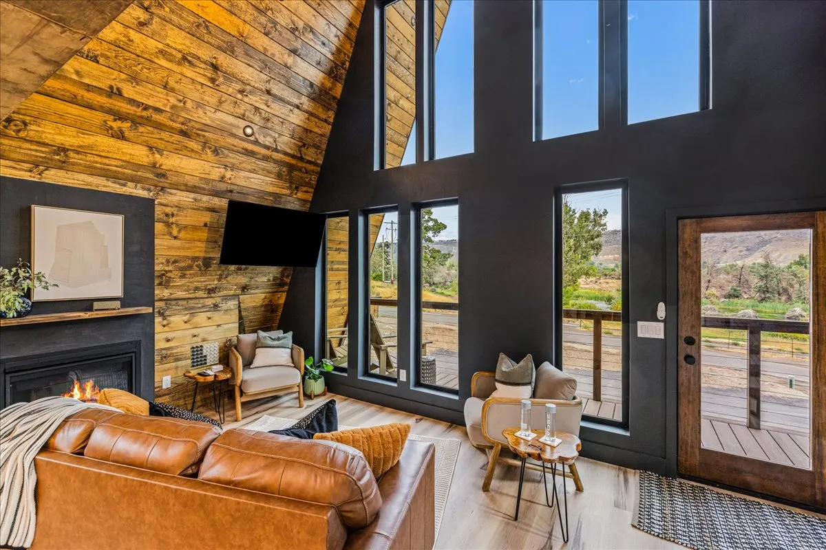 Perrine Hideaway 2