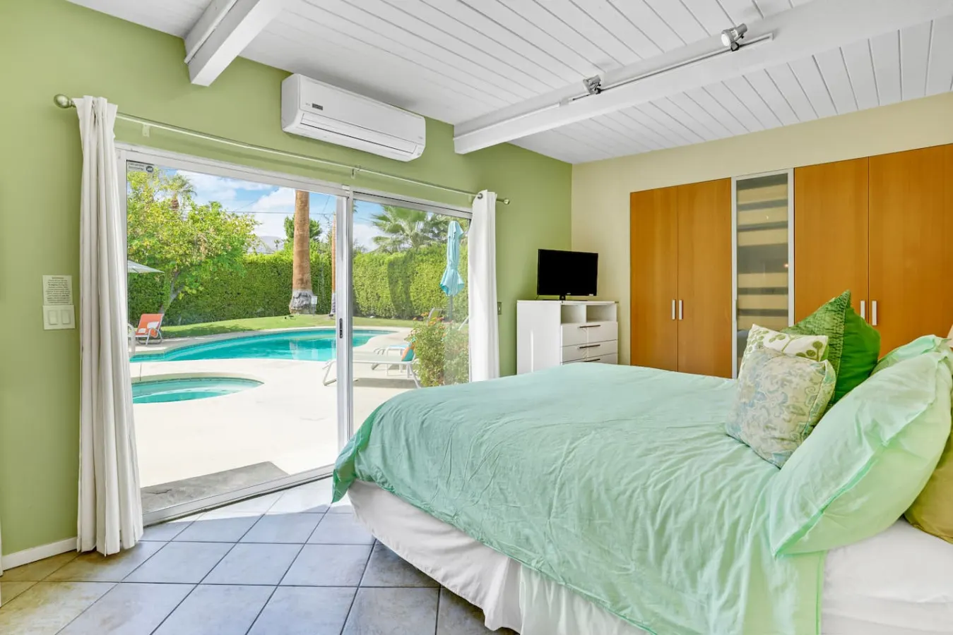Emerald Escape: Palm Springs, CA 11