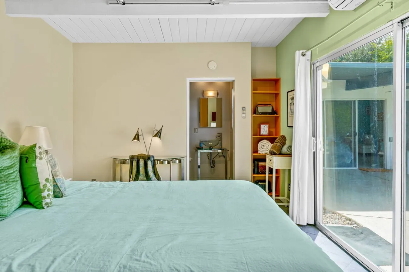Emerald Escape: Palm Springs, CA 12