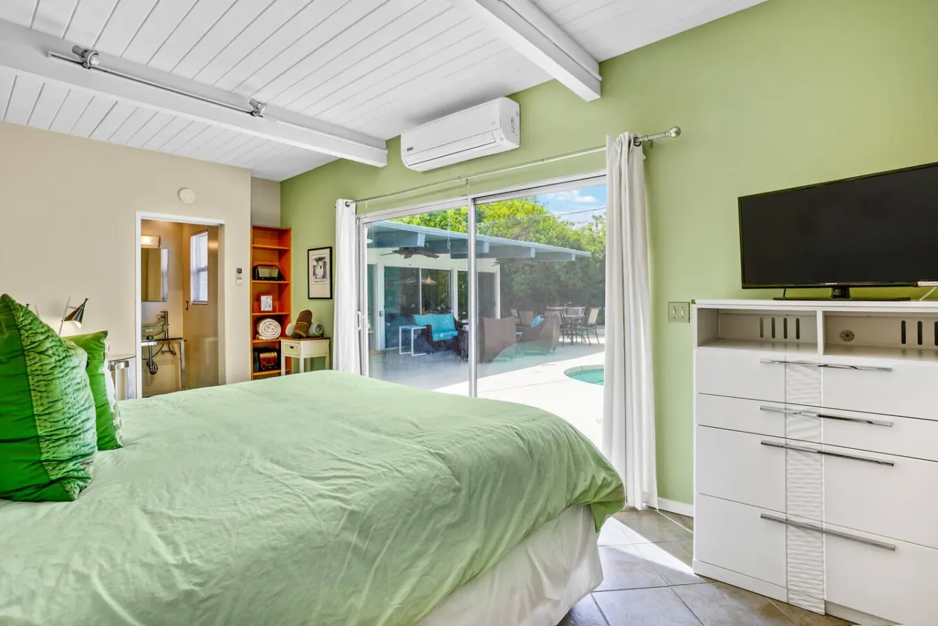 Emerald Escape: Palm Springs, CA 13