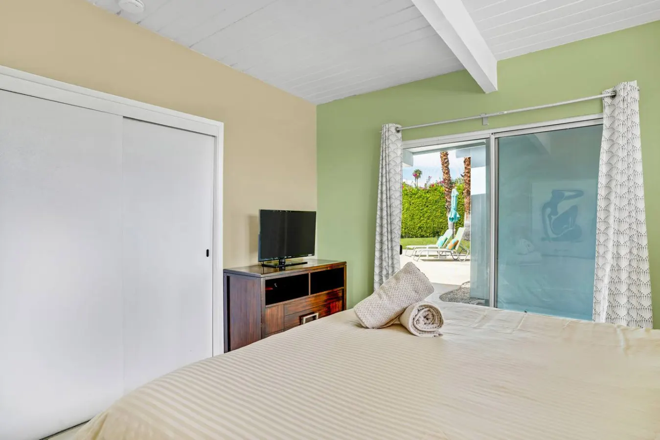 Emerald Escape: Palm Springs, CA 7