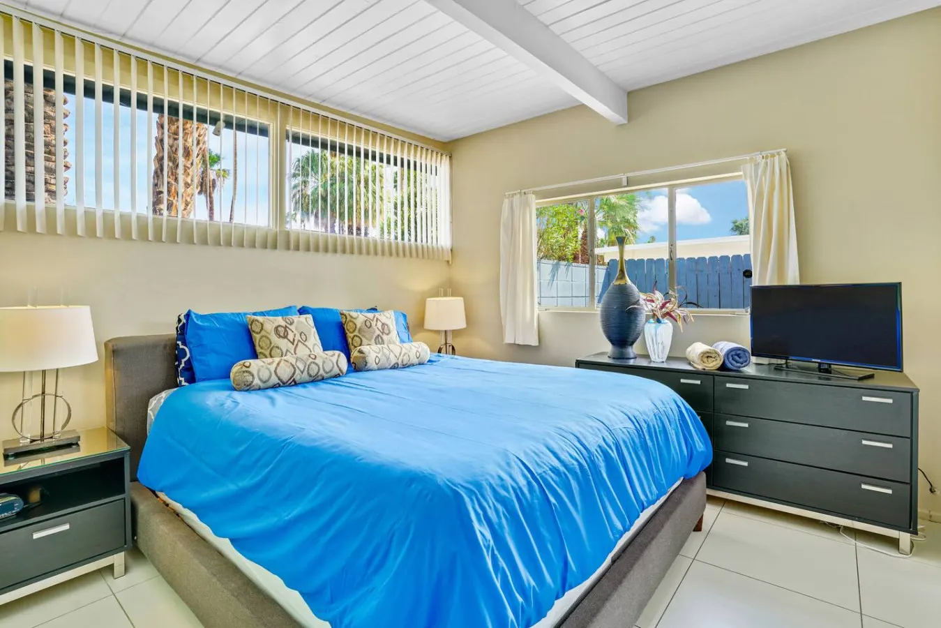 Emerald Escape: Palm Springs, CA 8
