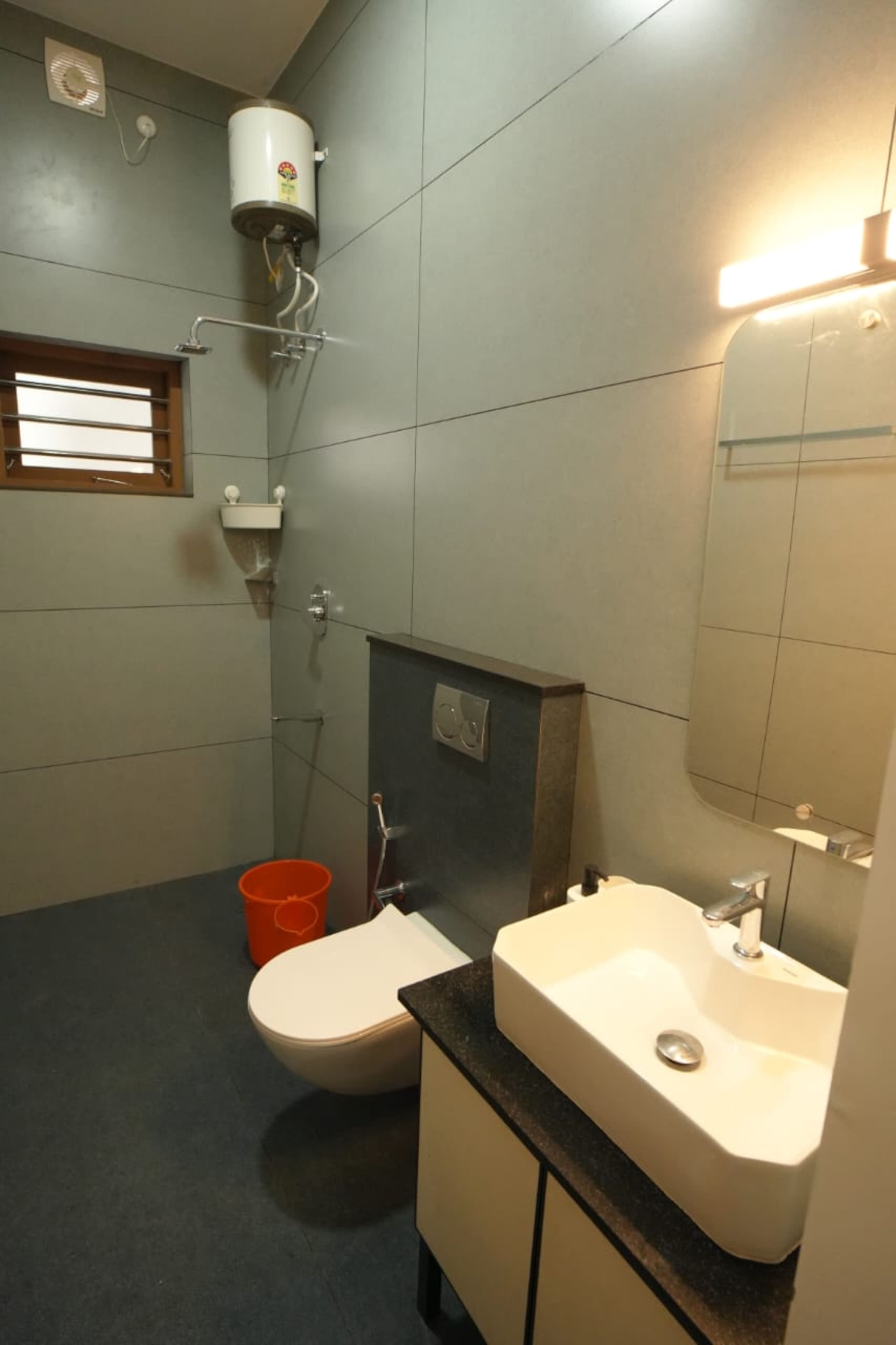 Stay Near Kochi Airport - Mulavarickal Homes 7
