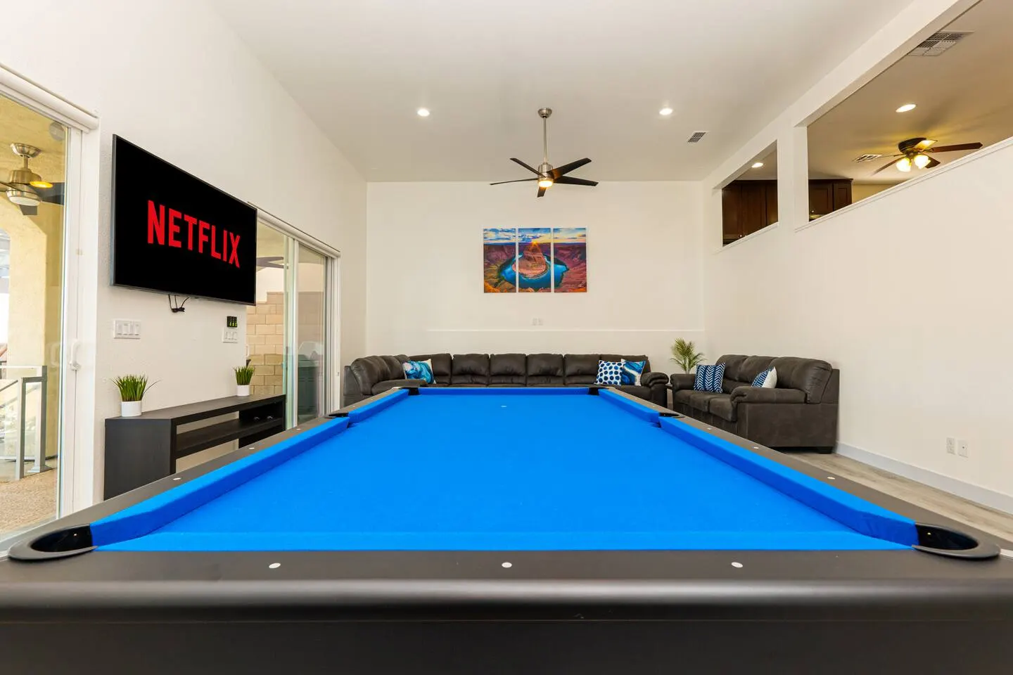 Waterfront Heated Pool & Spa Dock 10