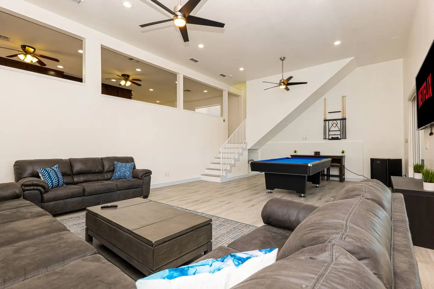 Waterfront Heated Pool & Spa Dock 6