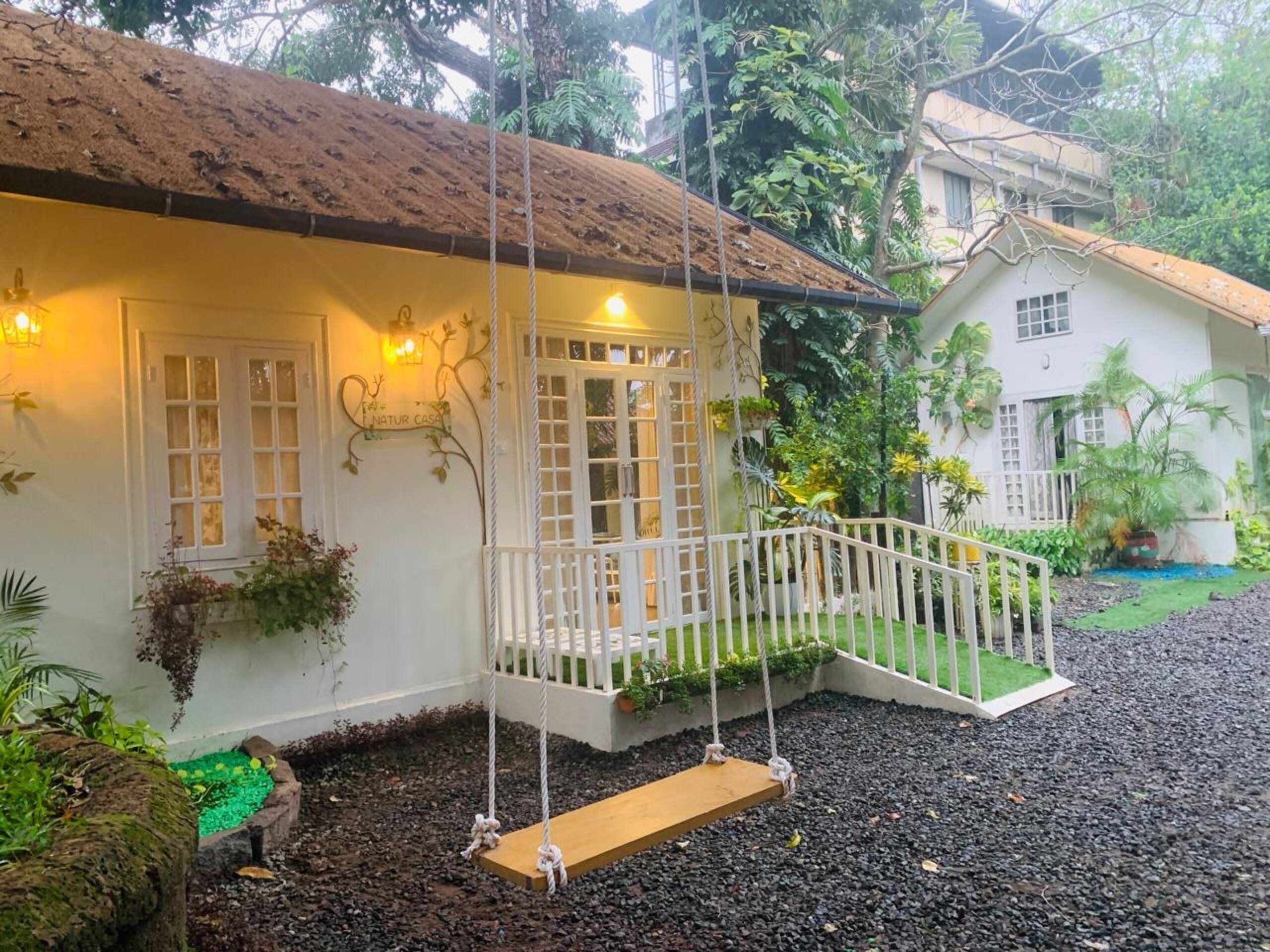 Natur Casa- Private Cottage nestled in nature! 2