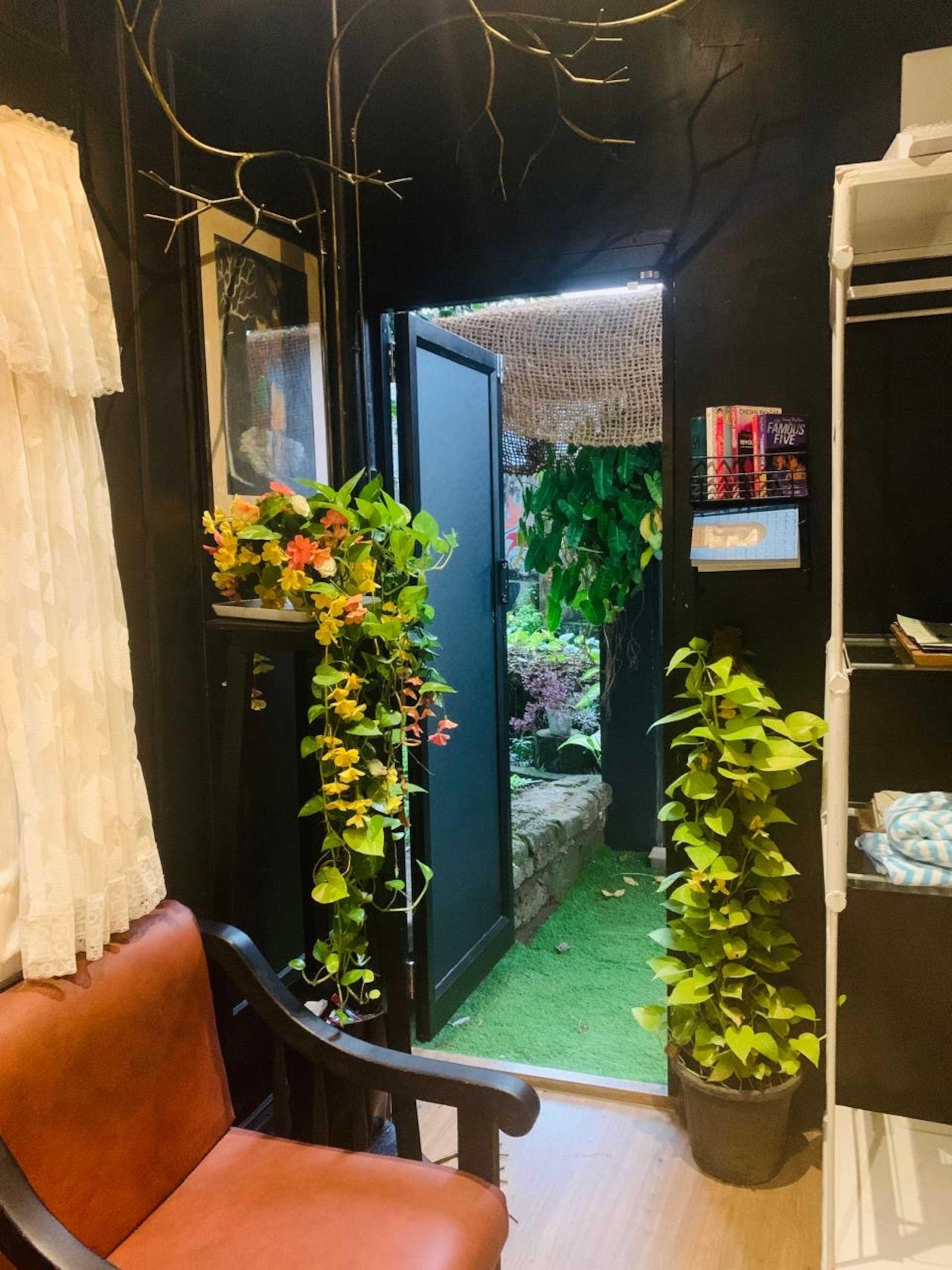 Natur Casa- Private Cottage nestled in nature! 9