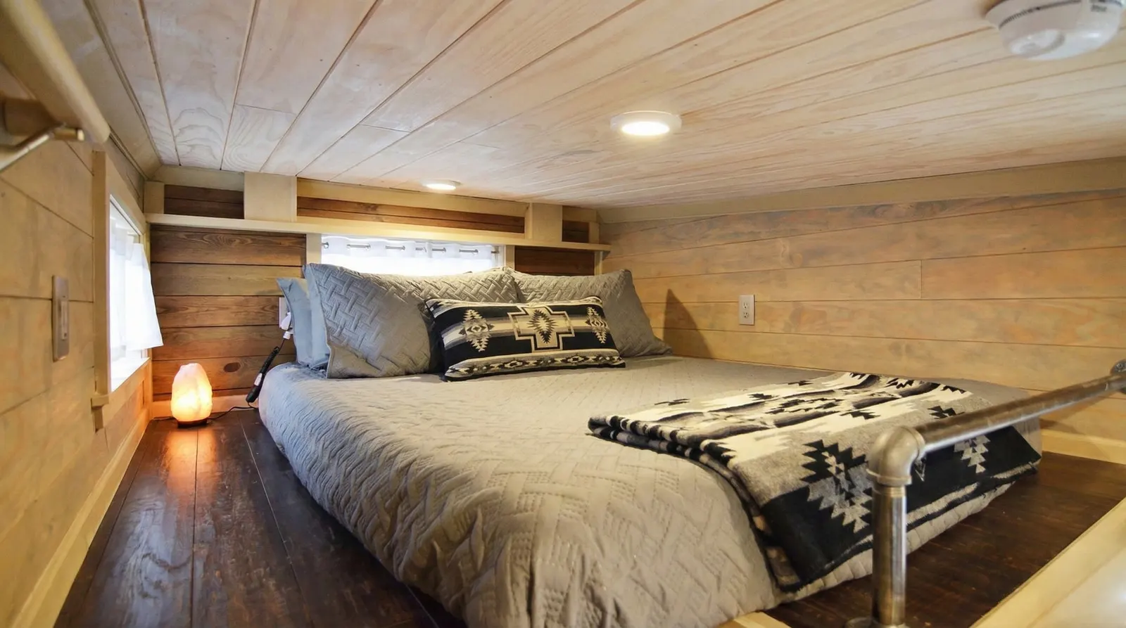 Dream at Tiny Camp Resort Cottonwood 8