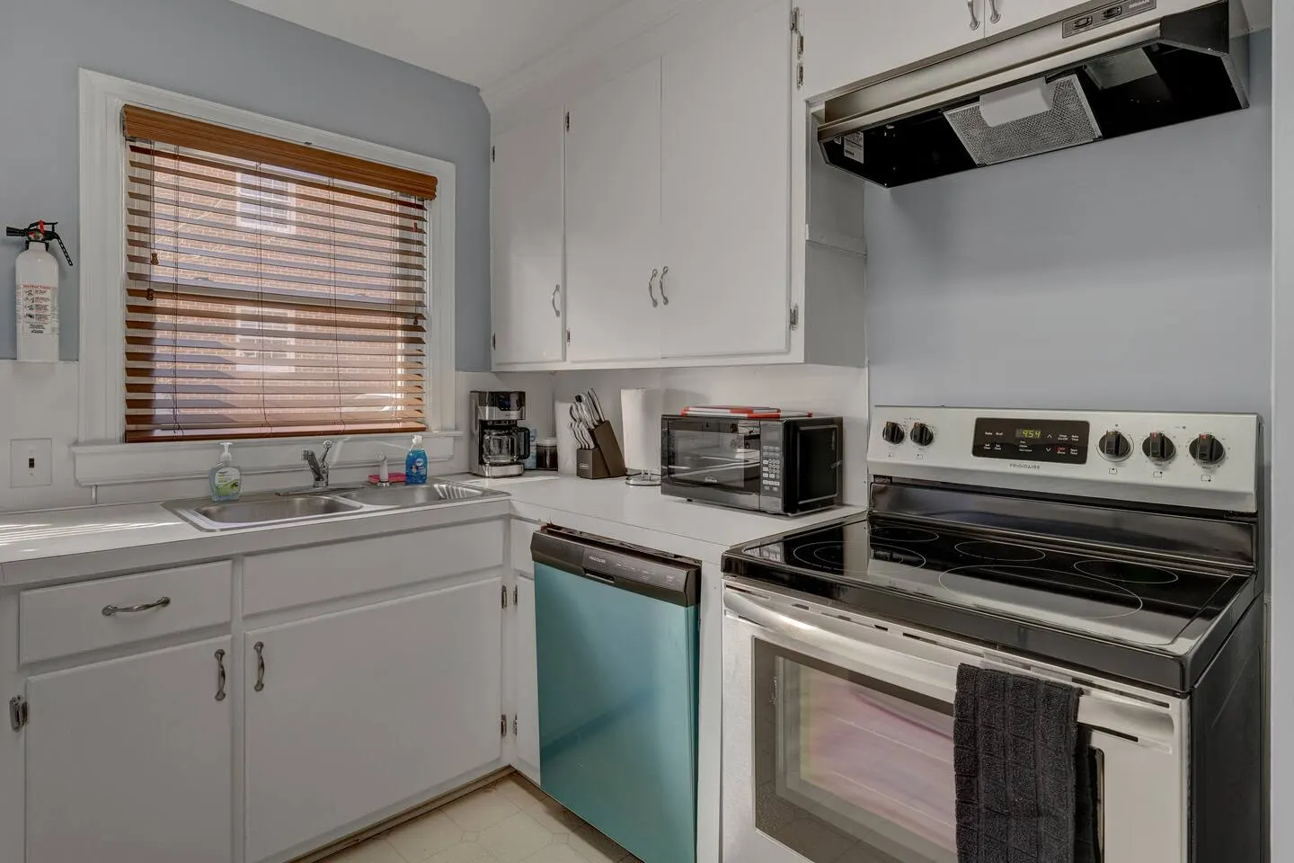Buchanan 1BR @ Duke East Campus 11
