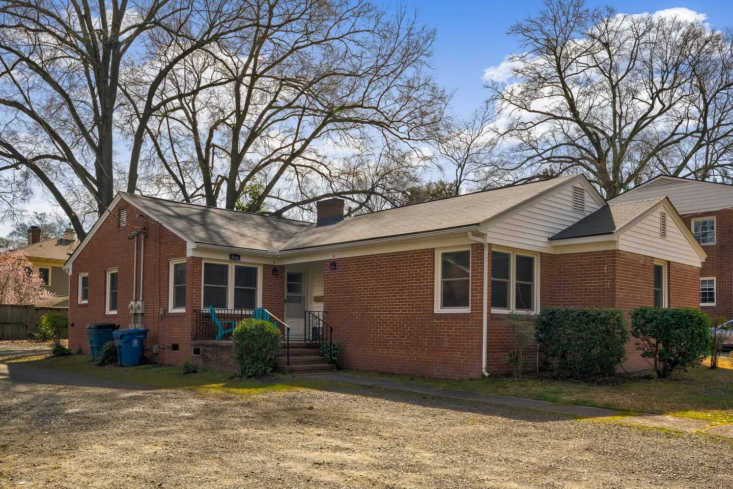 Buchanan 1BR @ Duke East Campus 5