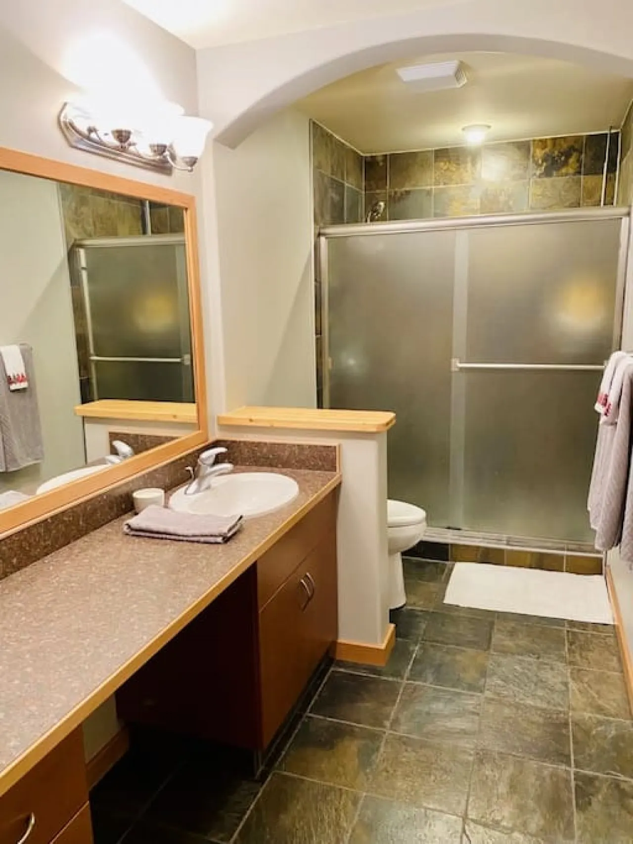 Apex Mountain ~ Lazy Bear Lodge - BC Reg#PM023602758 11