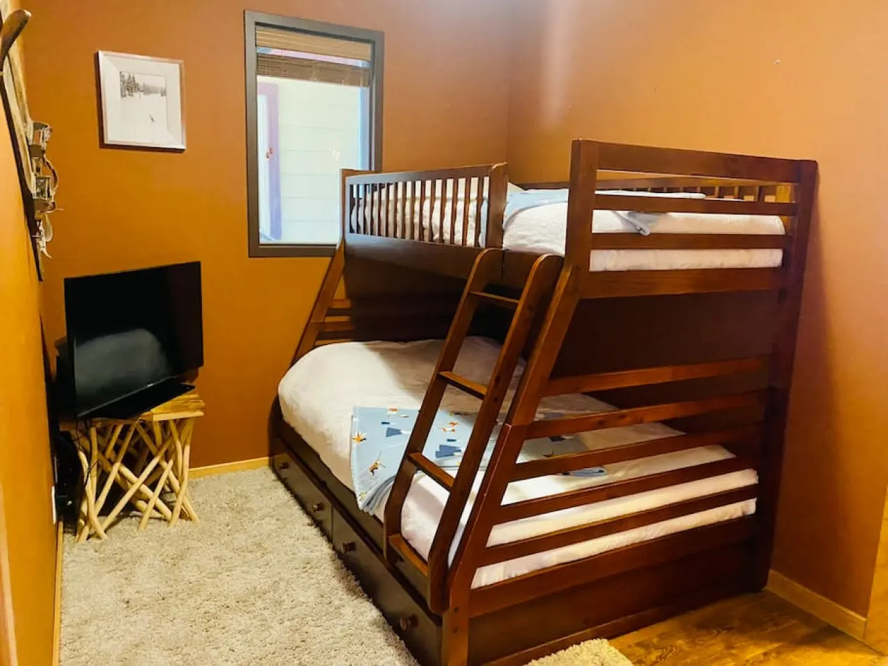 Apex Mountain ~ Lazy Bear Lodge - BC Reg#PM023602758 6