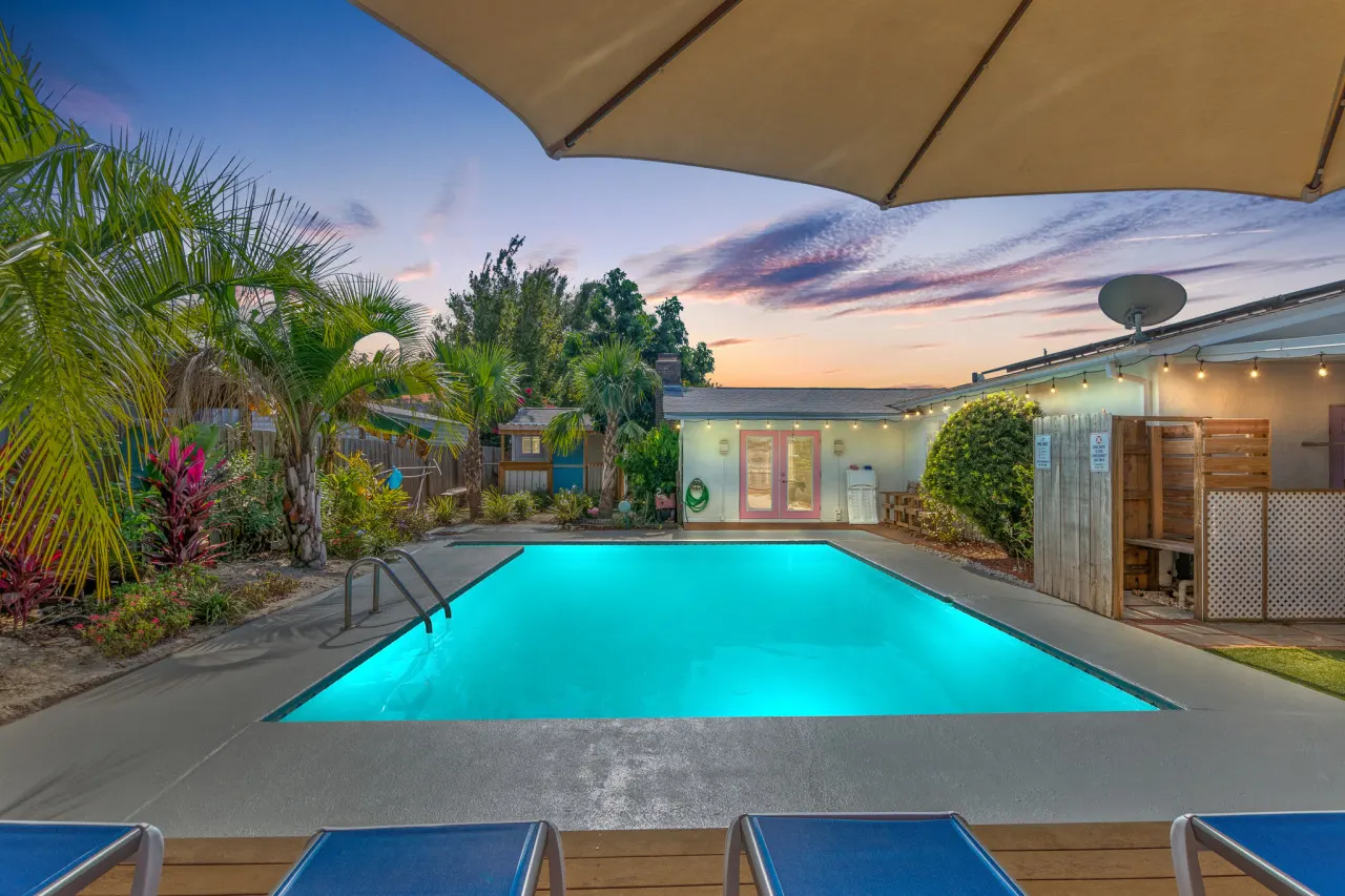 Flirty Flamingo ~ Poolside Cocktails, Game Room Fun & Casita Retreat 1