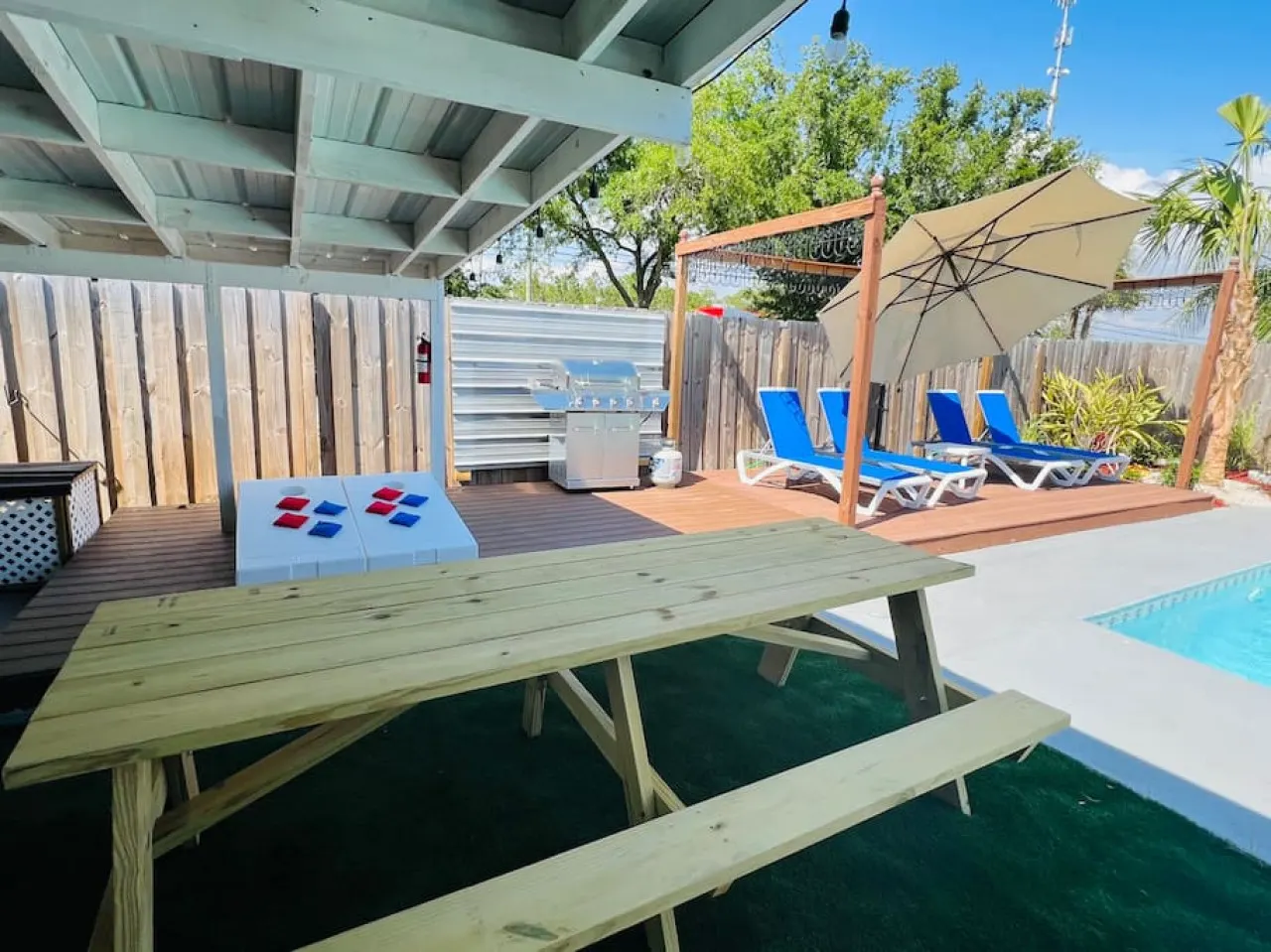 Flirty Flamingo ~ Poolside Cocktails, Game Room Fun & Casita Retreat 17