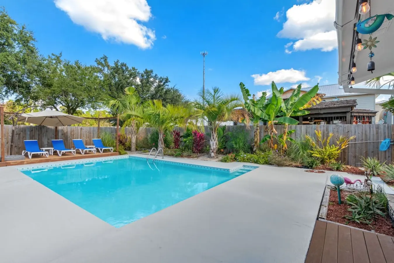 Flirty Flamingo ~ Poolside Cocktails, Game Room Fun & Casita Retreat 7