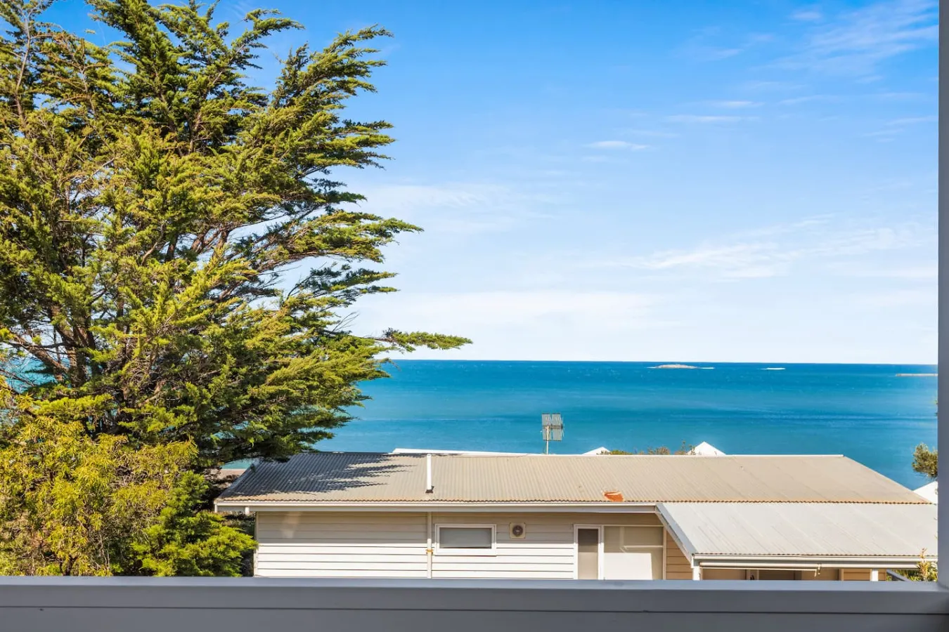 Pipe Dreams—Stunning Ocean Views by Victor Harbor 12