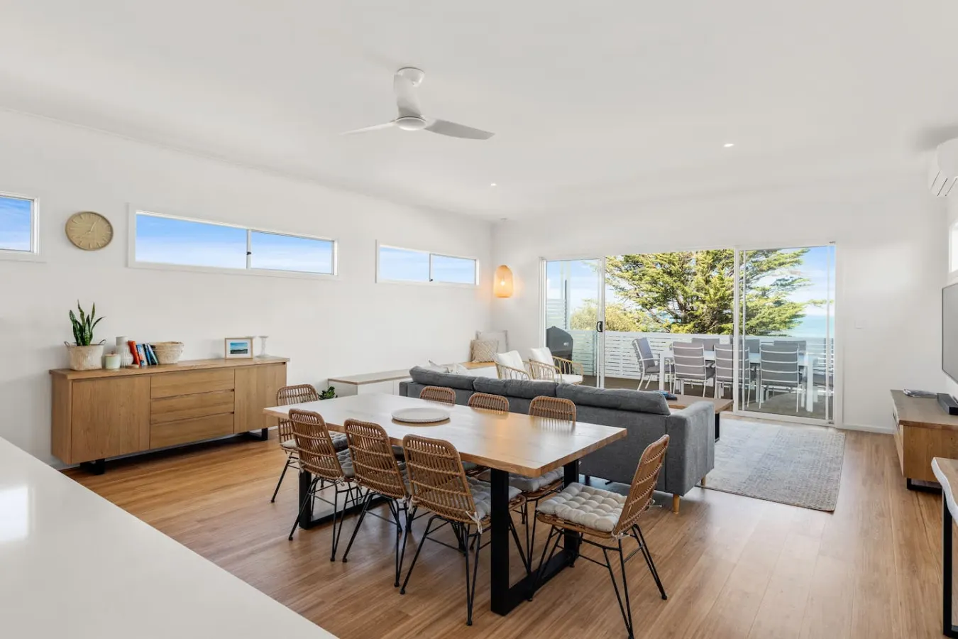 Pipe Dreams—Stunning Ocean Views by Victor Harbor 15