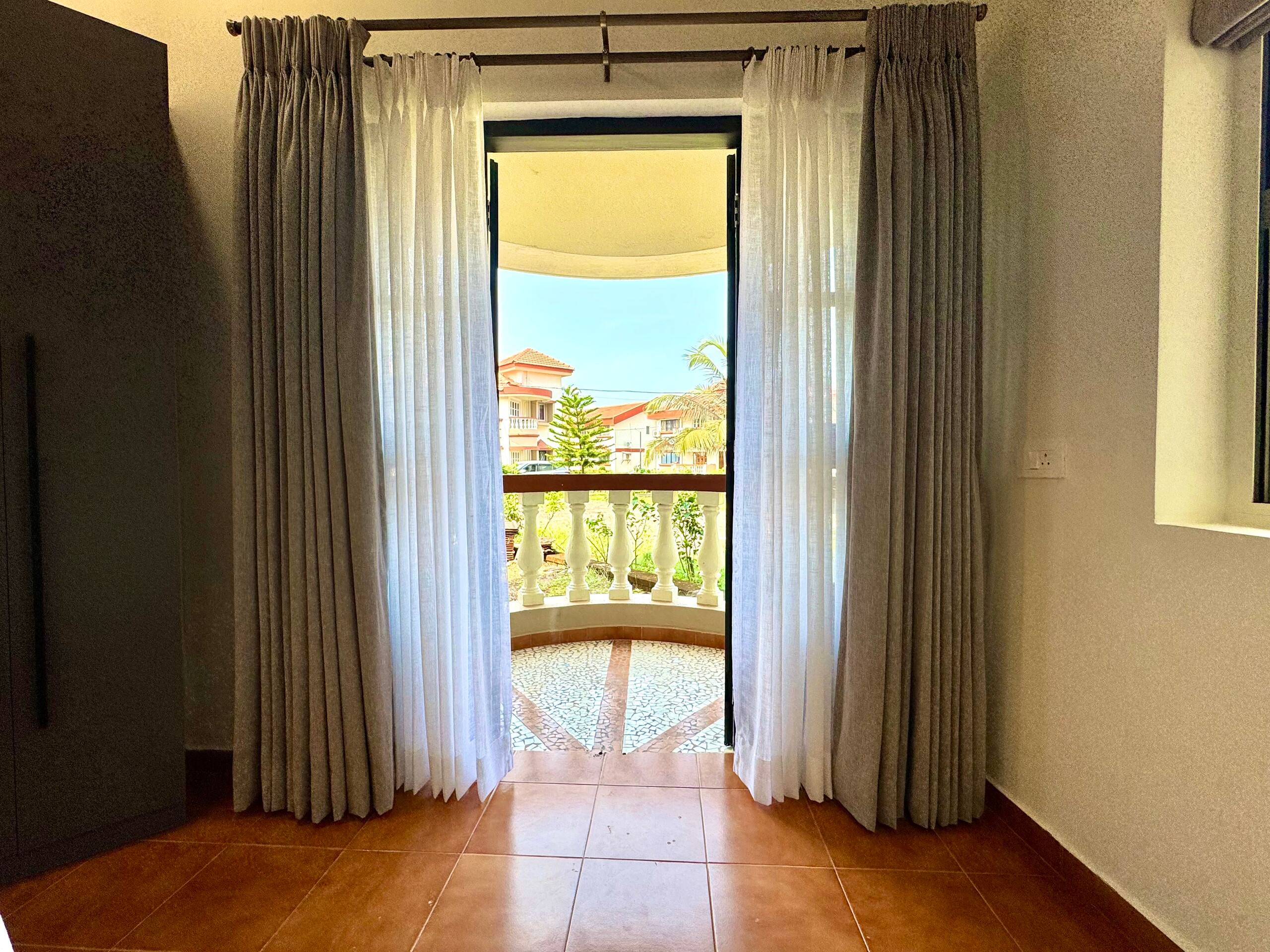 *Casa Serena - 2 BHK 100 metres to beach* 13