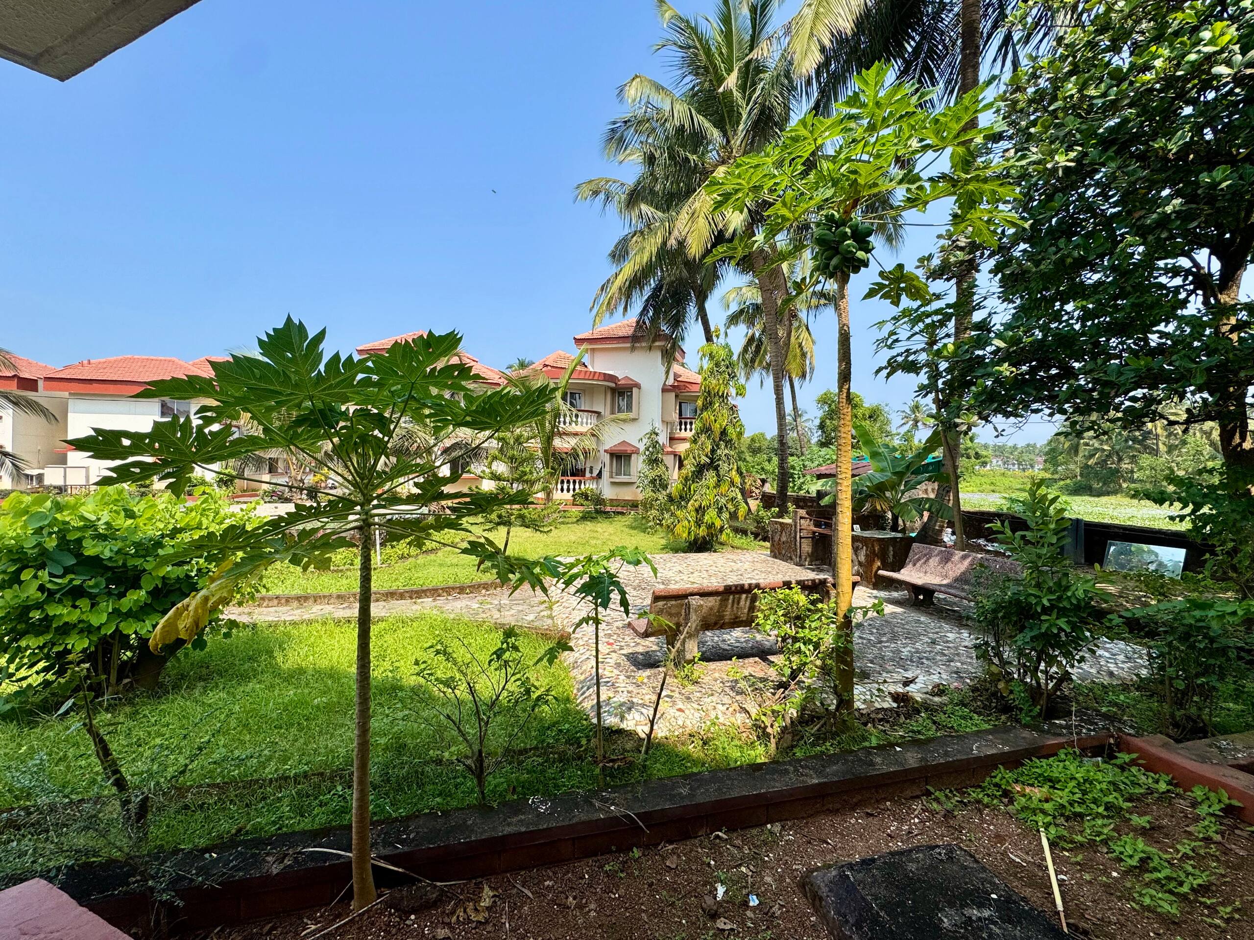 *Casa Serena - 2 BHK 100 metres to beach* 24