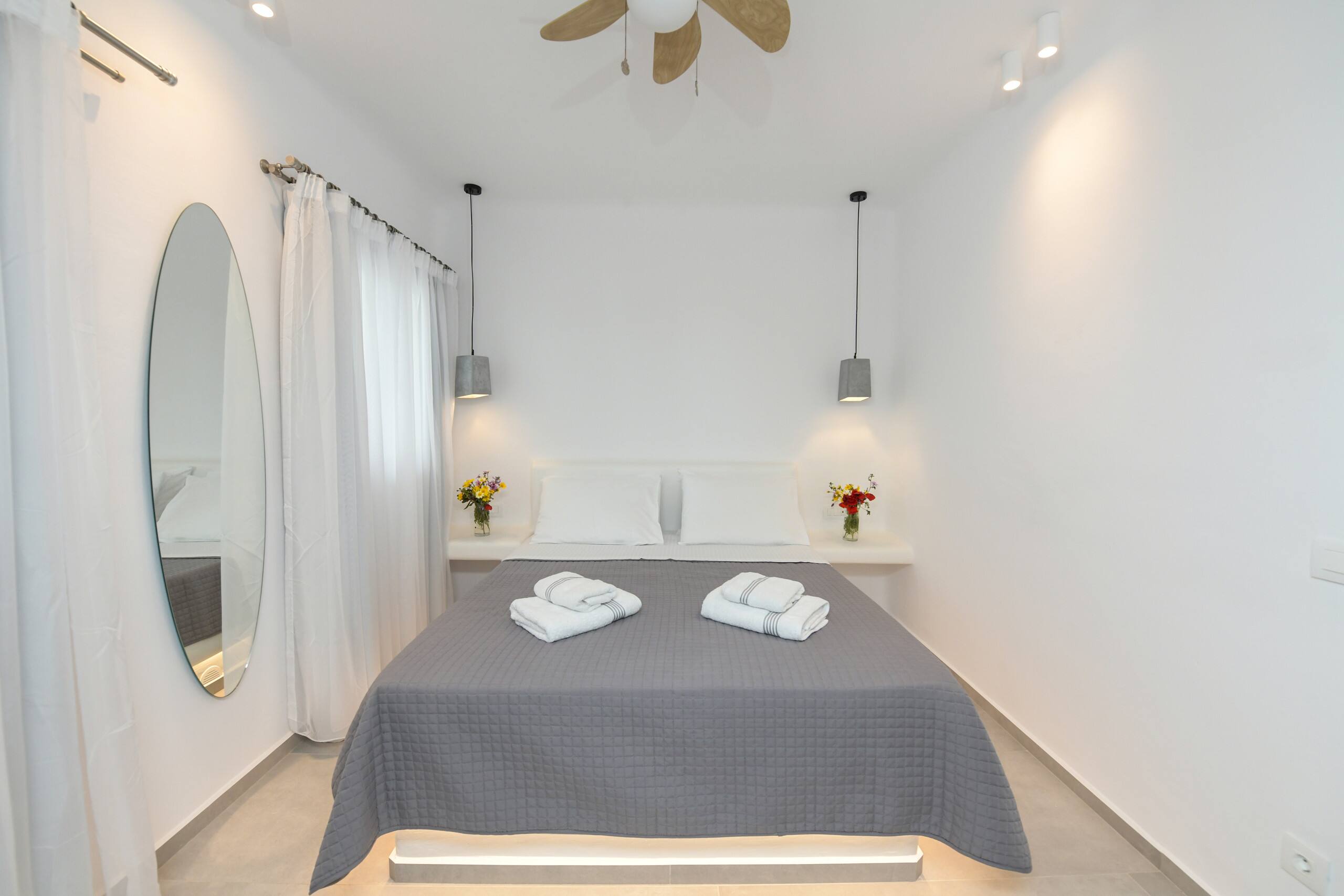 White Velvet Suite 2 8