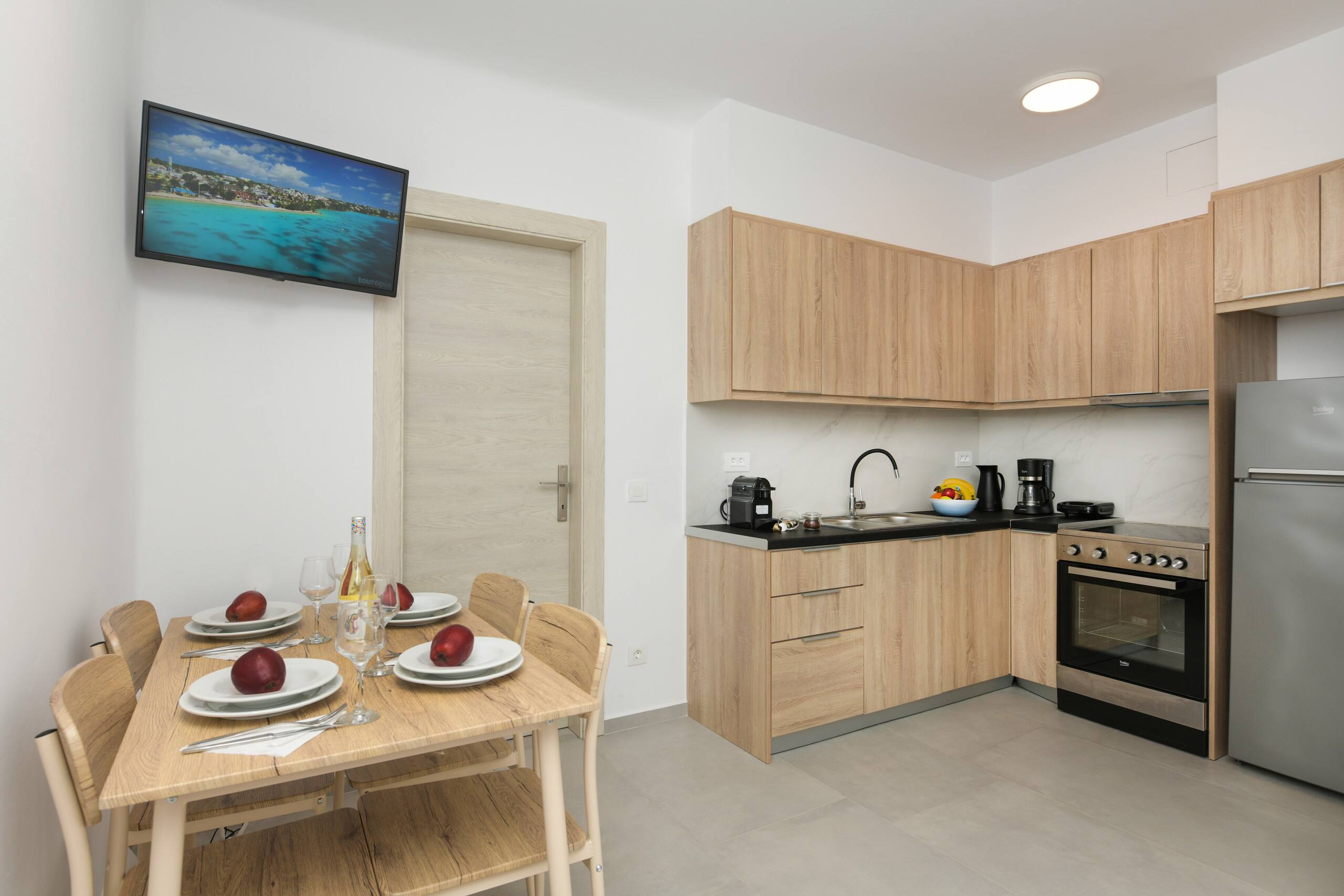 White Velvet Suite 2 9