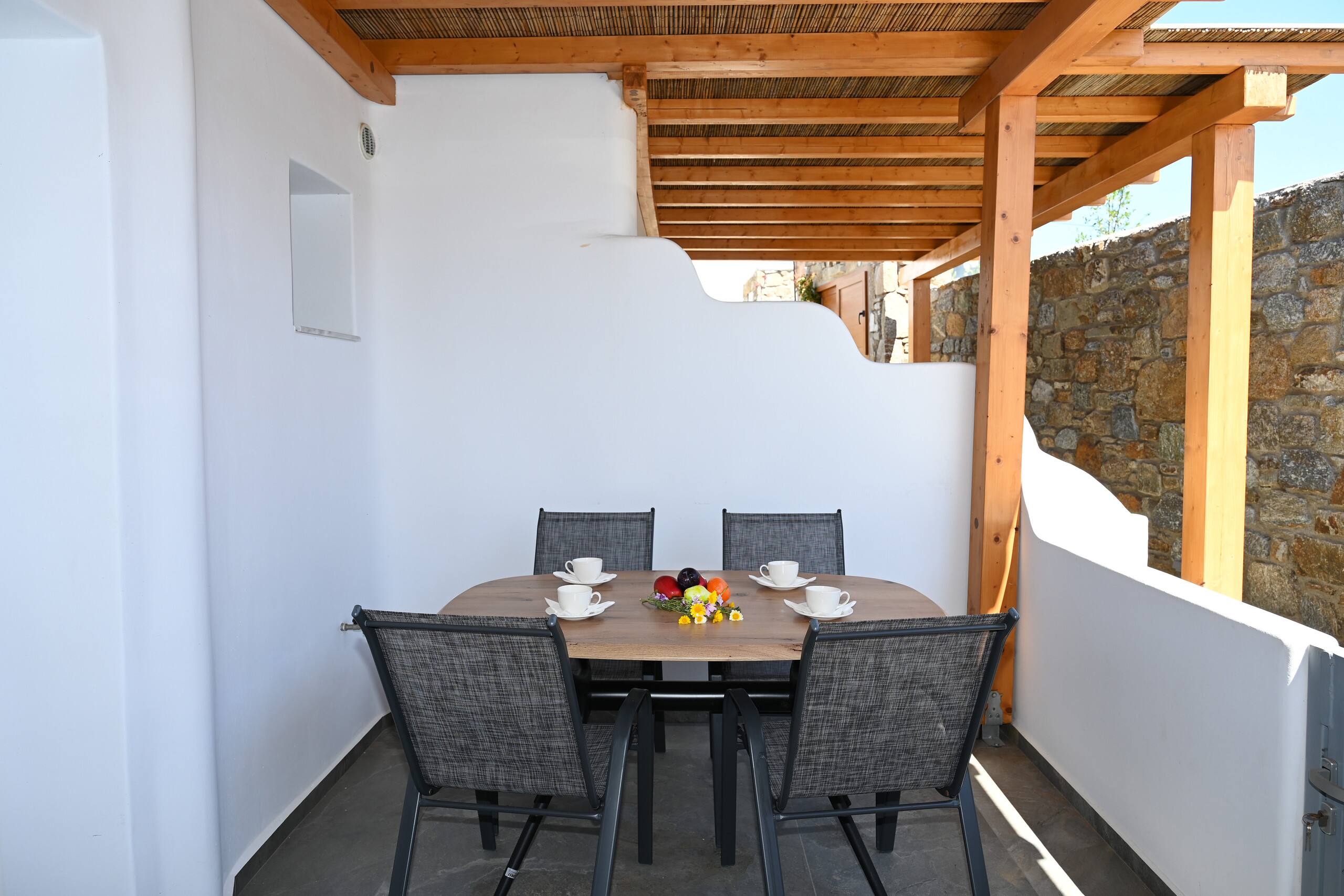 White Velvet Suite 2 — photo 3