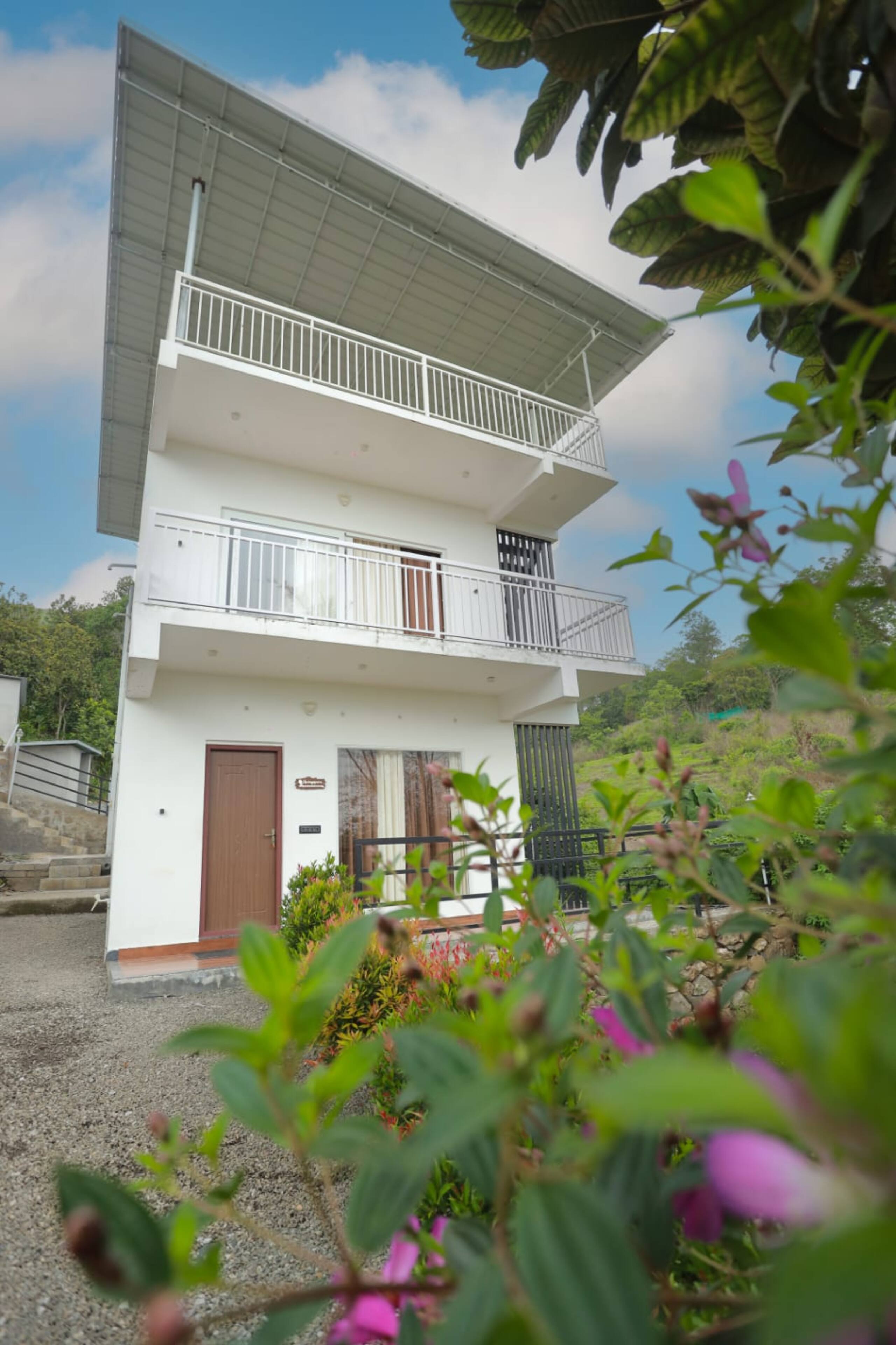 Premium 4BHK+2BR VILLA in vagamon with pool 4