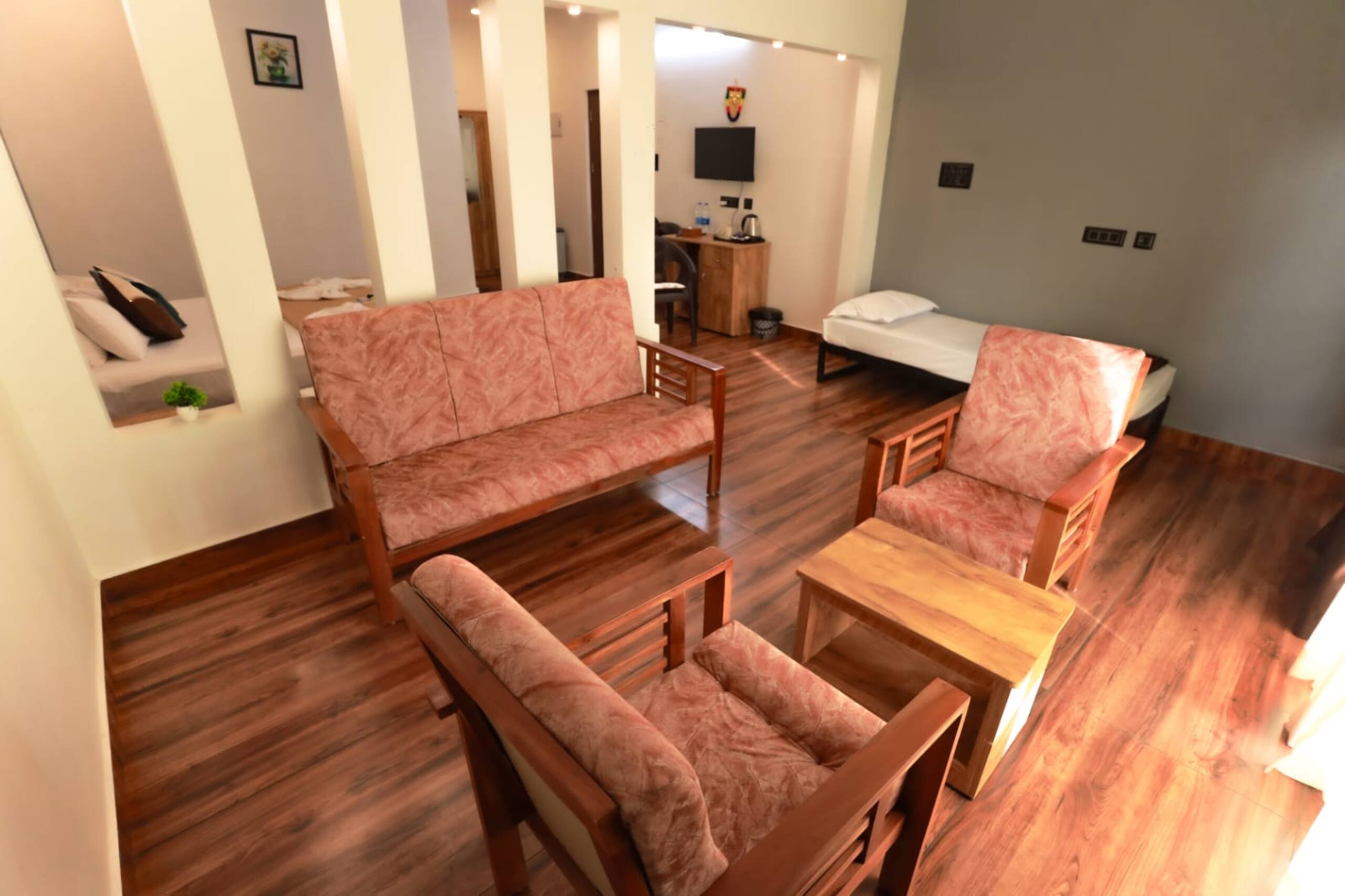 Premium 4BHK+2BR VILLA in vagamon with pool 9