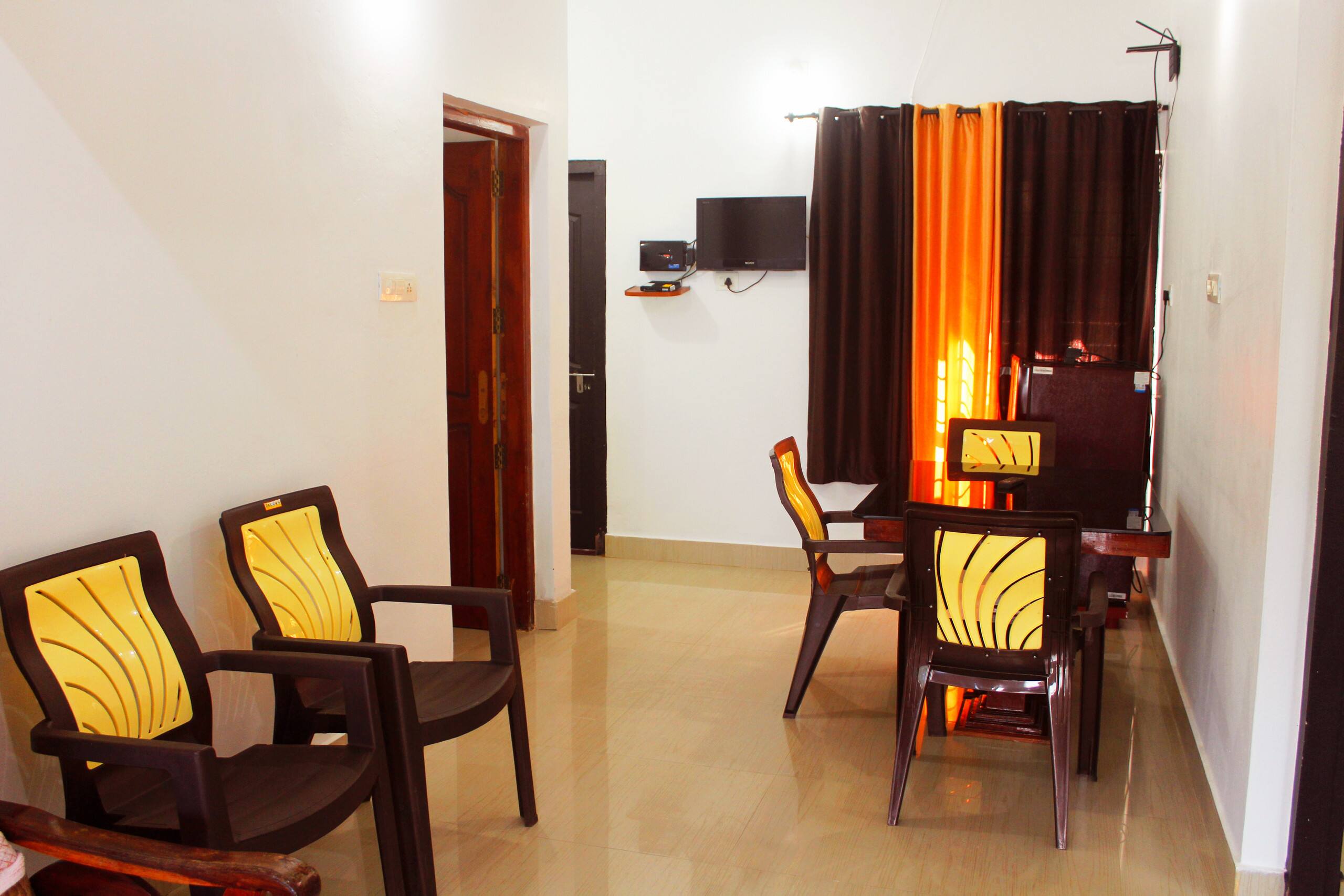 Wake up to the mountain views at Airfresh Villas 12
